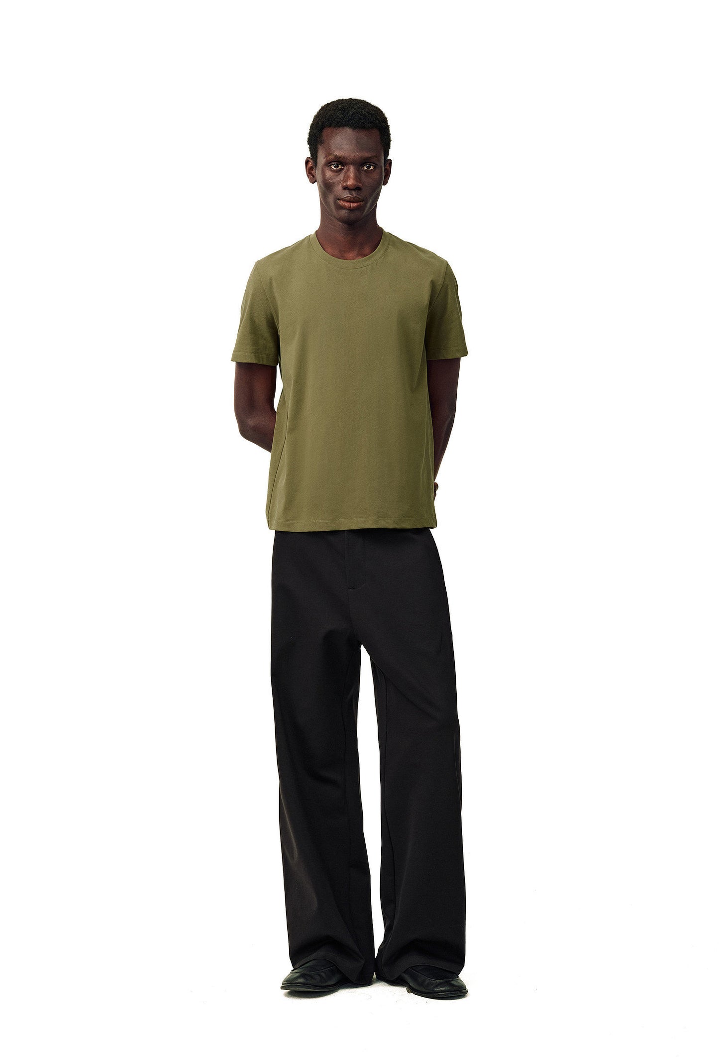 Wrinkle-resistant casual pants