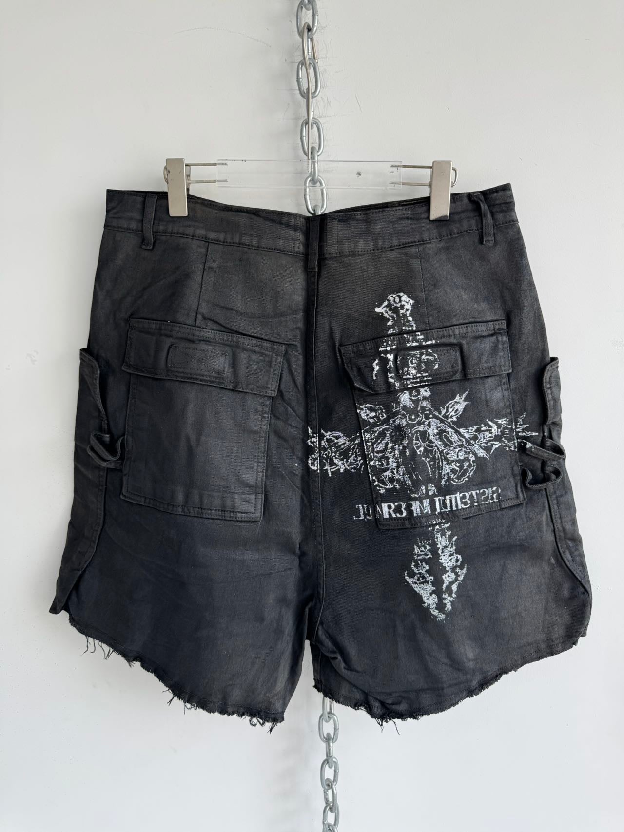 Damaged and waxed shorts