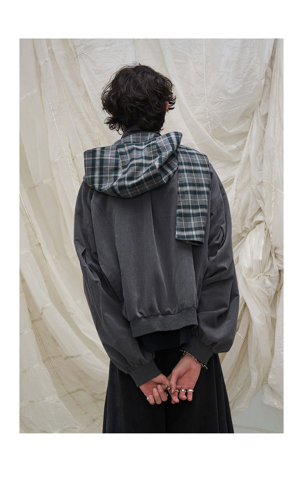 Removable decorative scarf