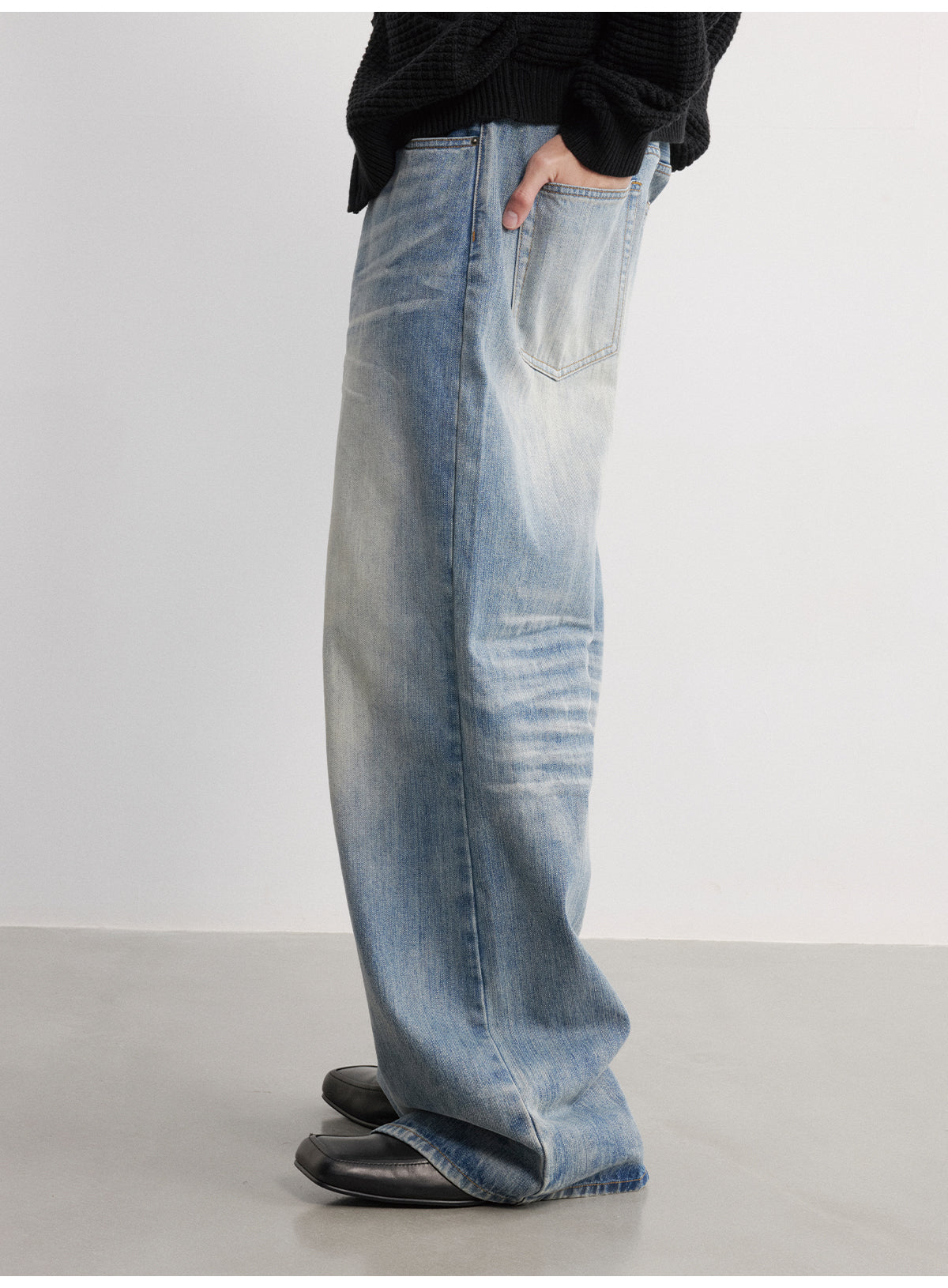 Wash-processed wide-leg jeans