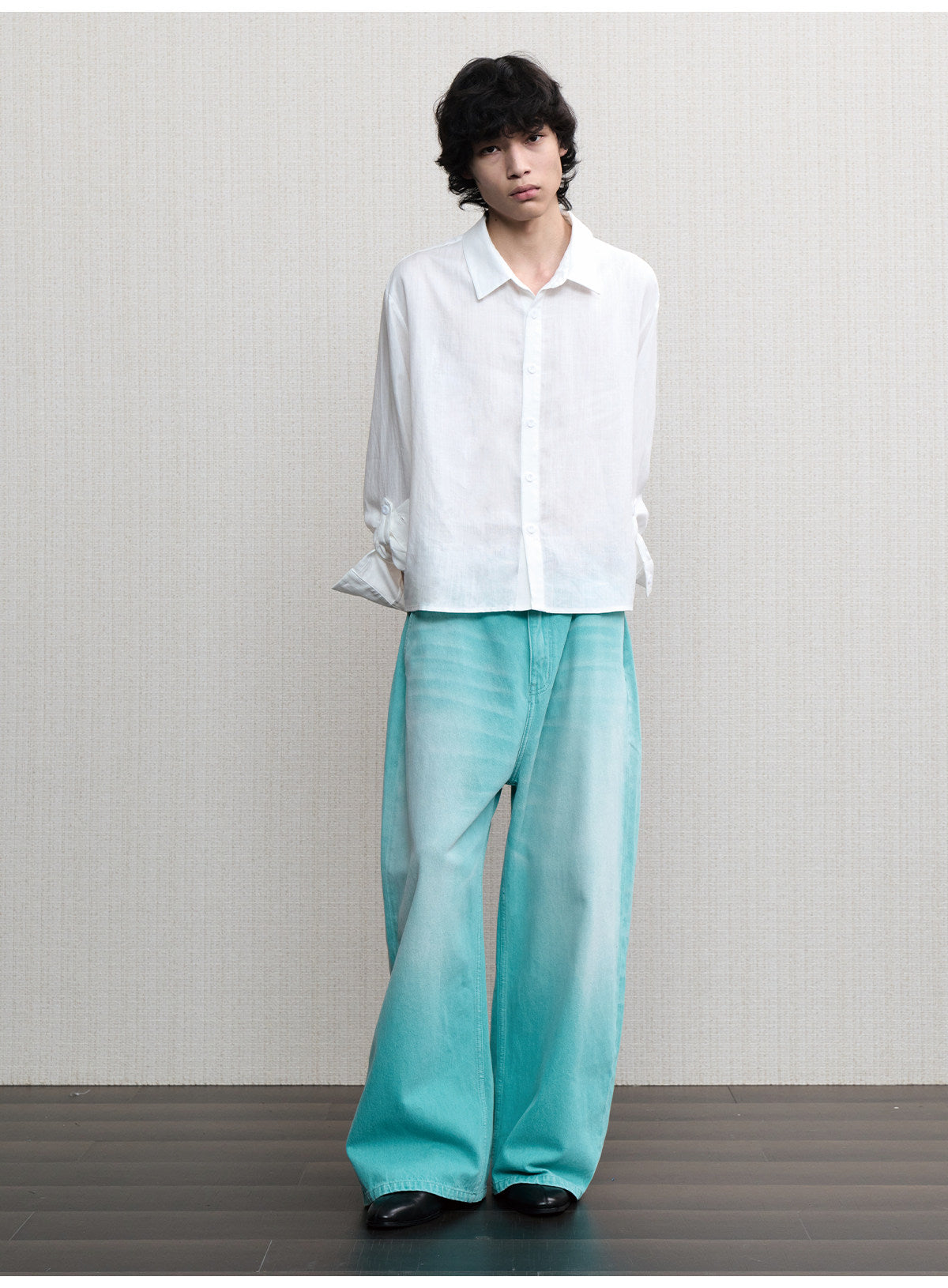 Relaxed-Fit Wide-Leg Jeans