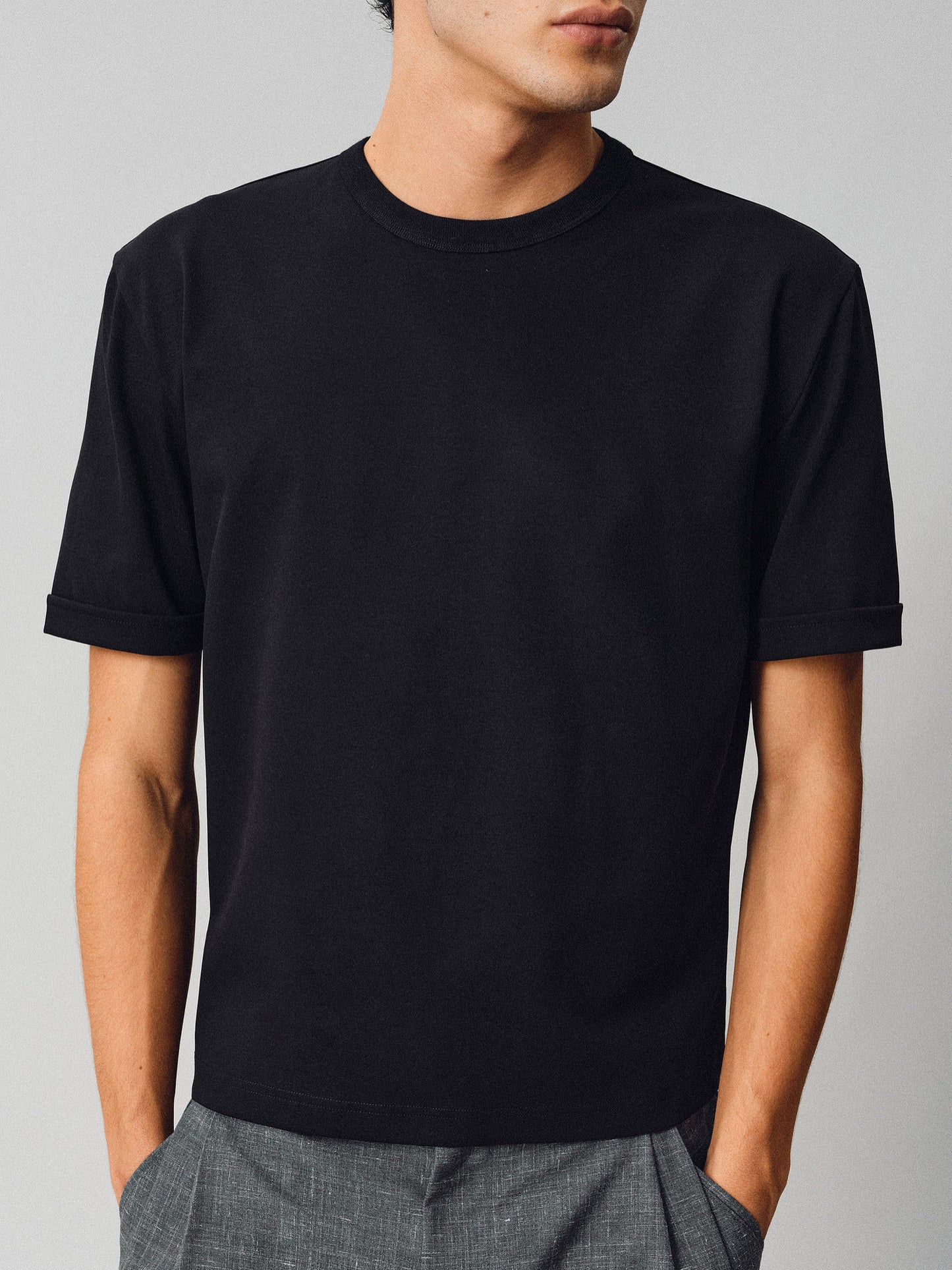 T-shirt with cuffed sleeves