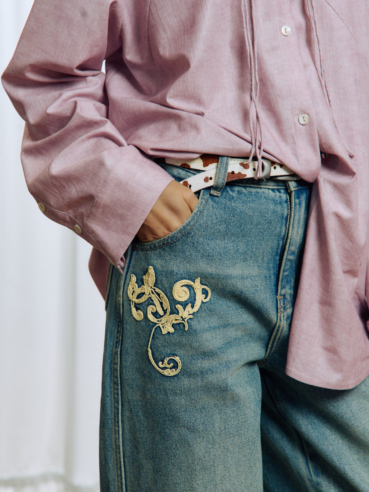Embroidered Two-Tone Wash Straight Leg Jeans