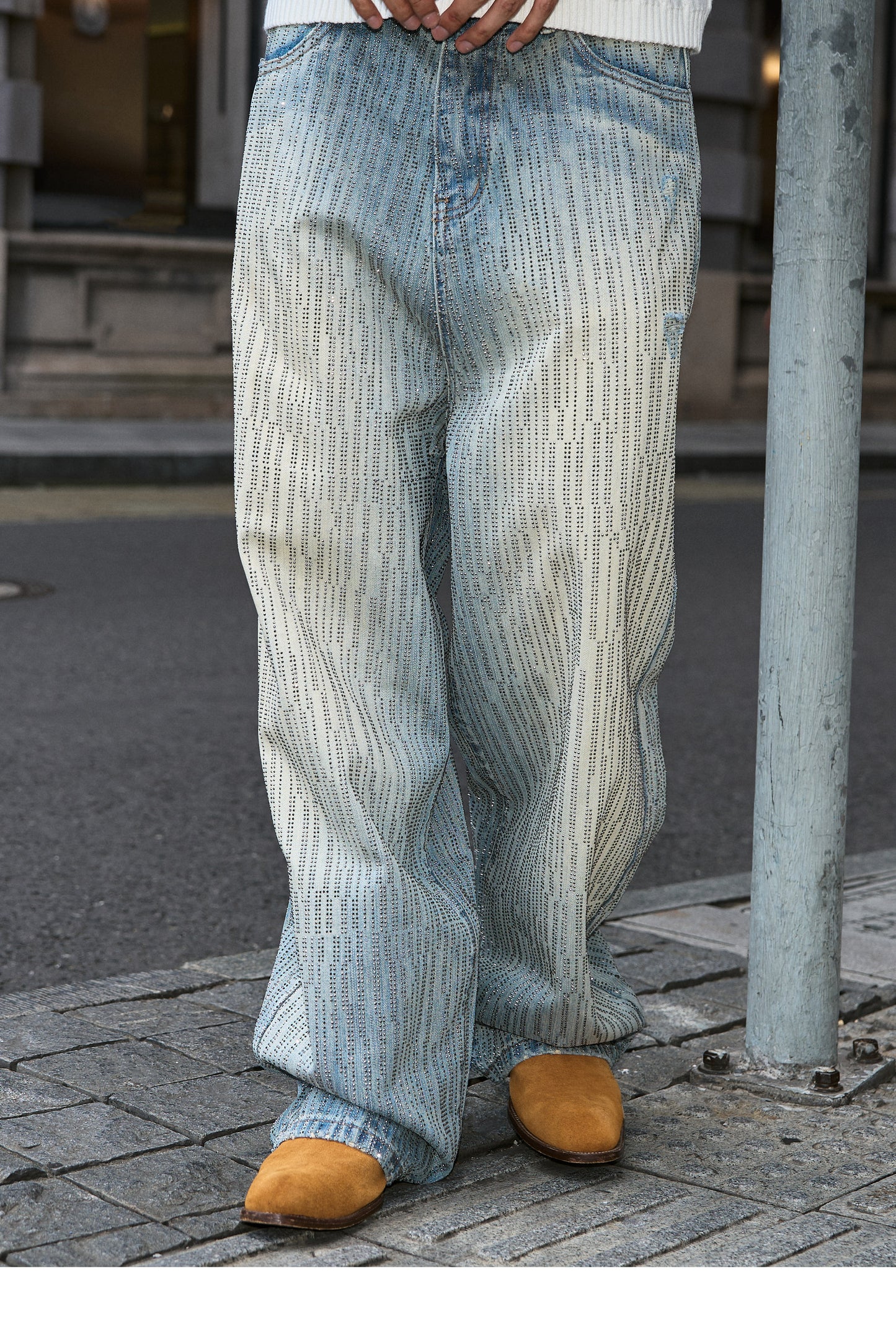 Jeans with rhinestones