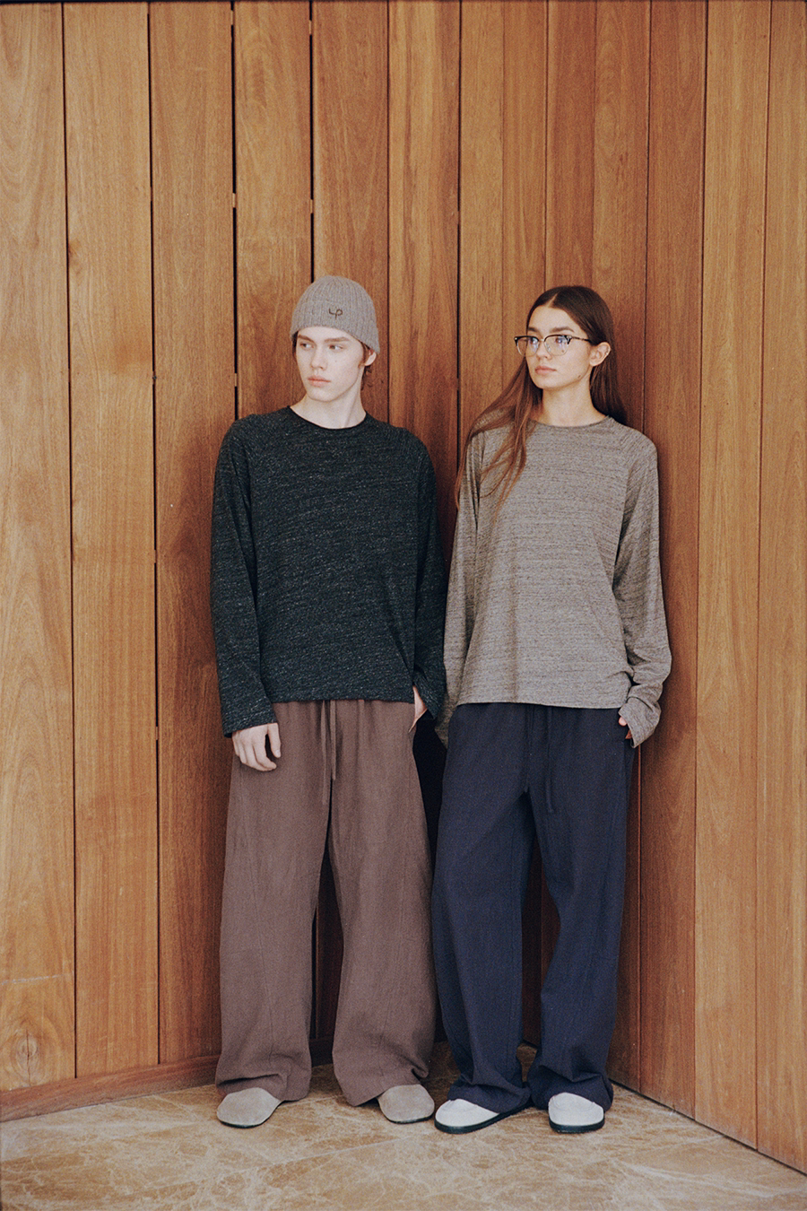 Raglan-Sleeve Roll-Neck T-Shirt