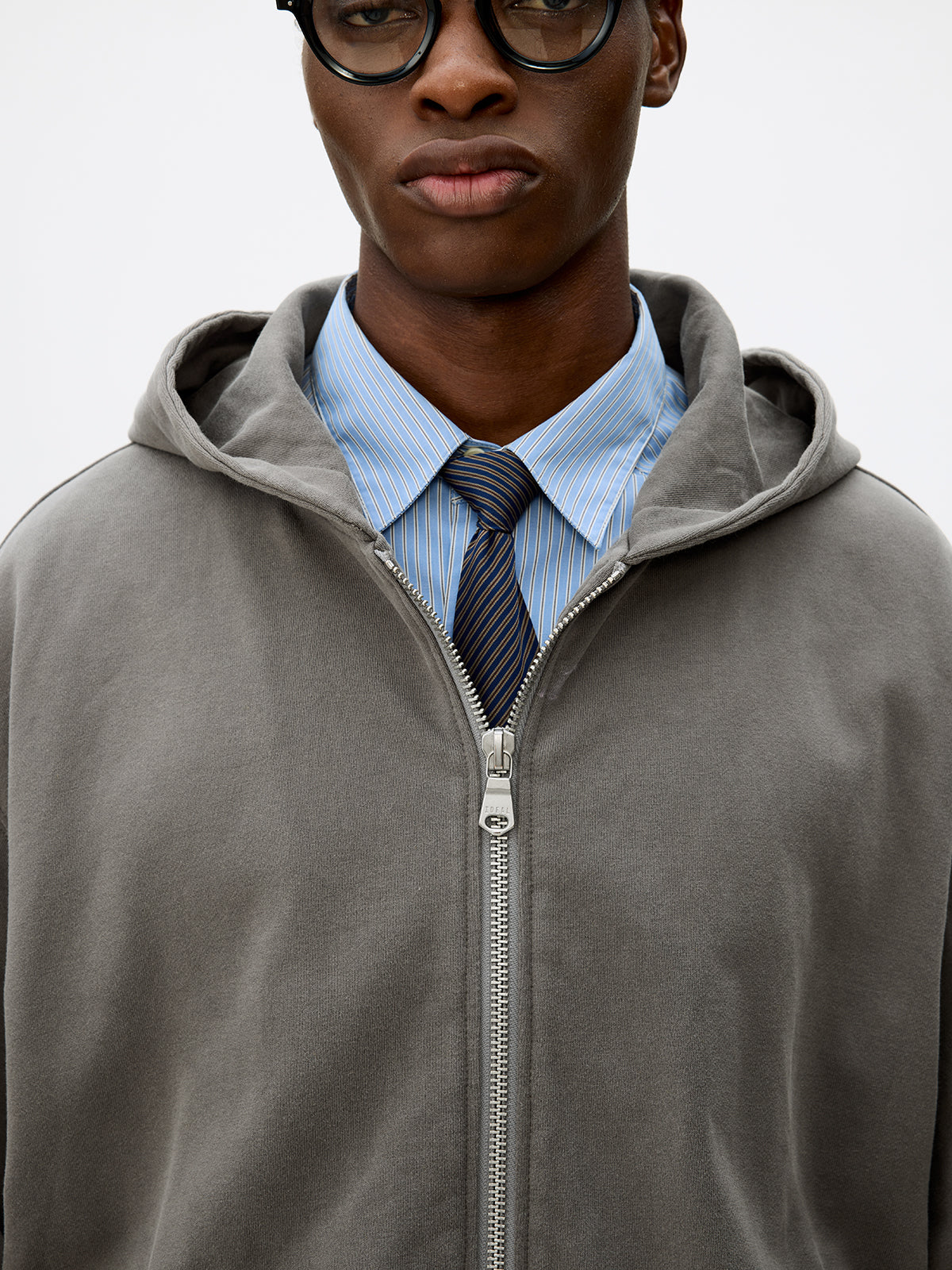 Wash-Damaged Zipper Sweatshirt