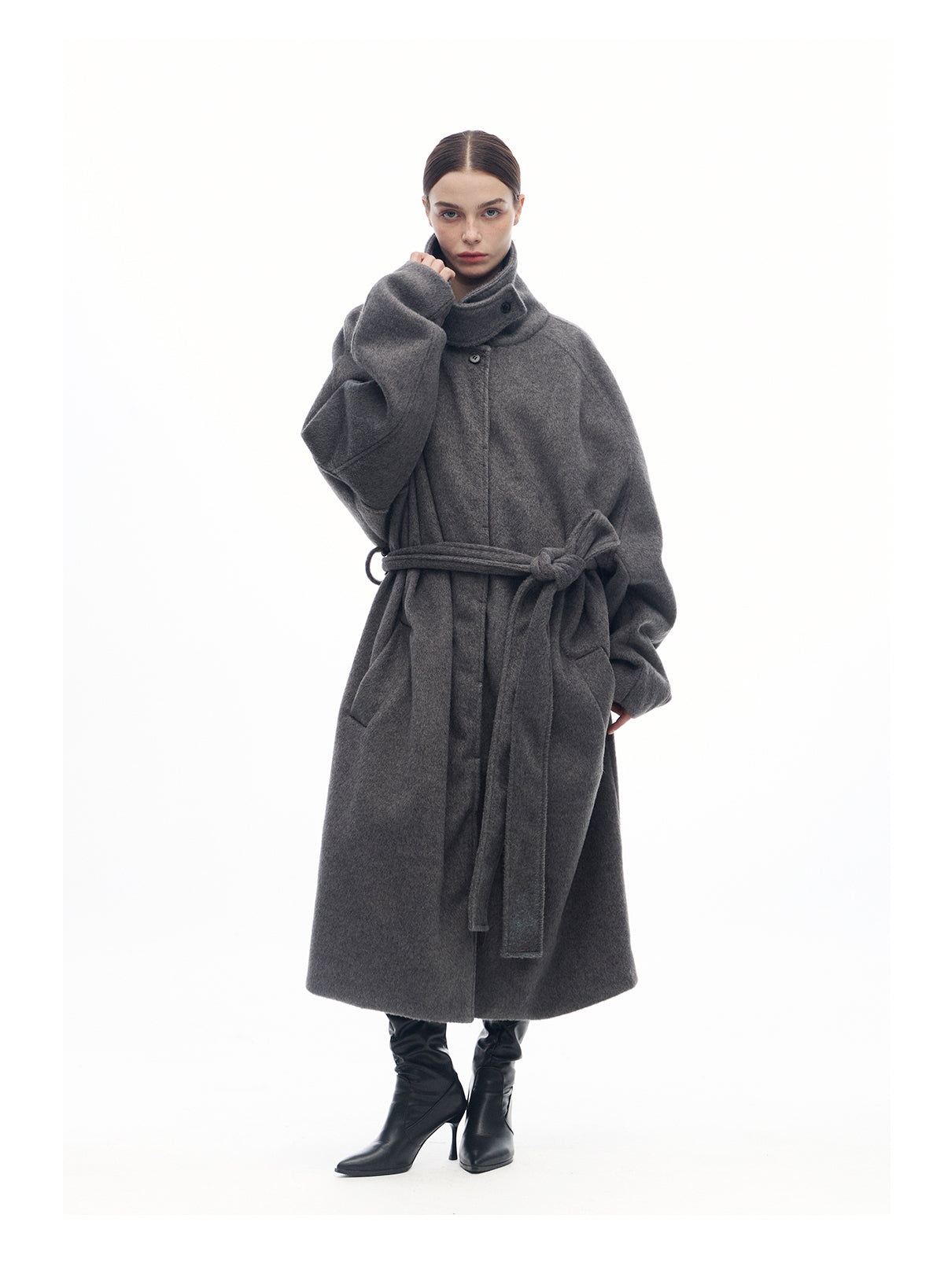 Curved Sleeve Pleated Thick Wool Coat
