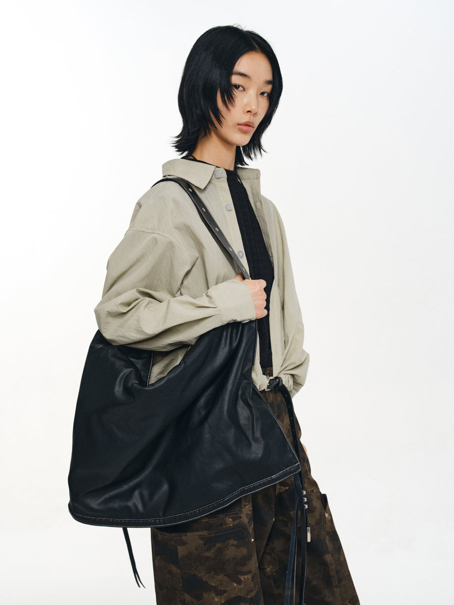 Smooth feel pleated shirt