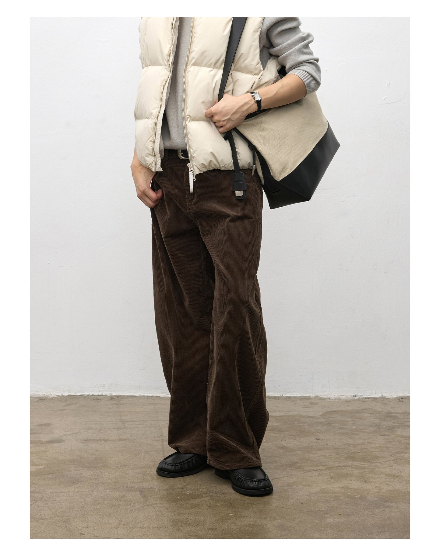 Cocoon Silhouette Corduroy Pants