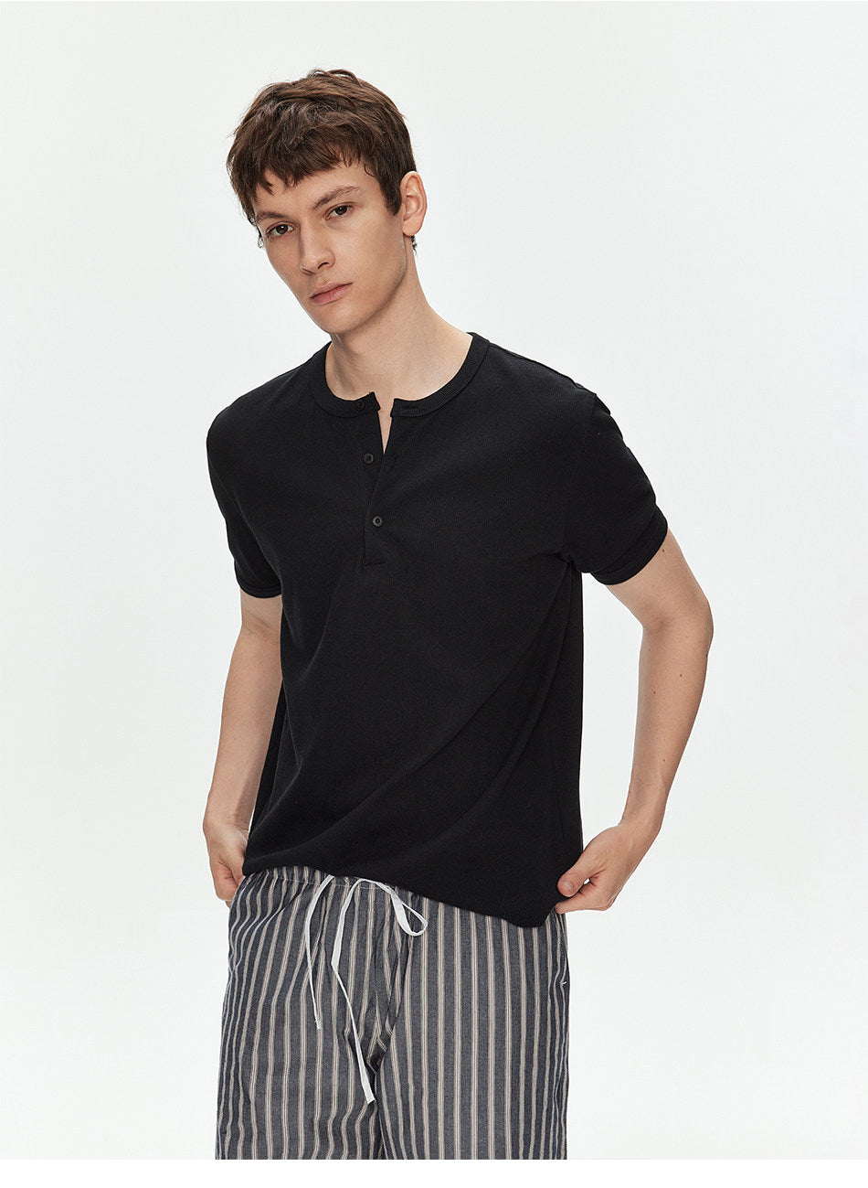 Relaxed-Fit Basic T-Shirt