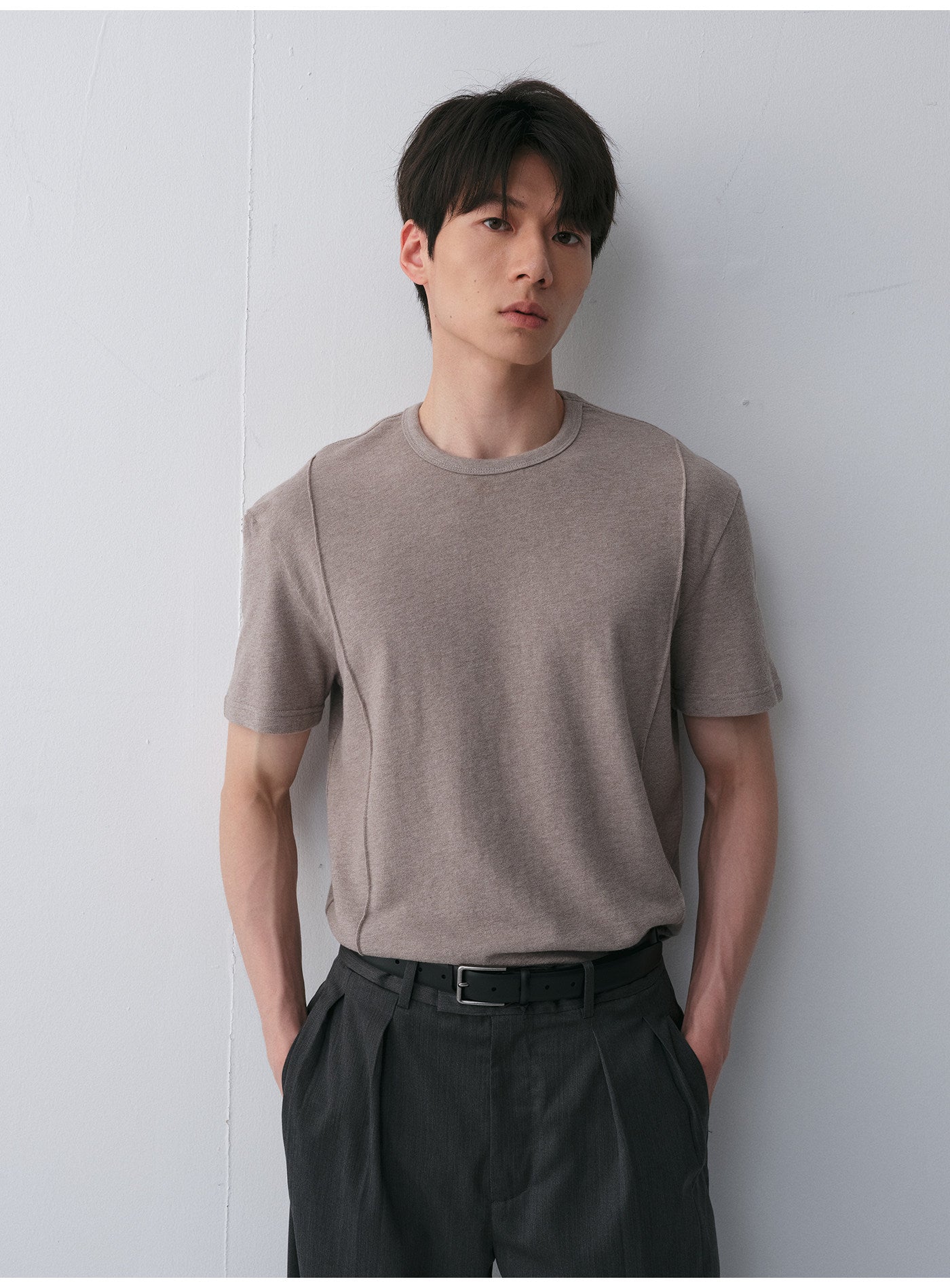 피티드 라운드넥 티셔츠