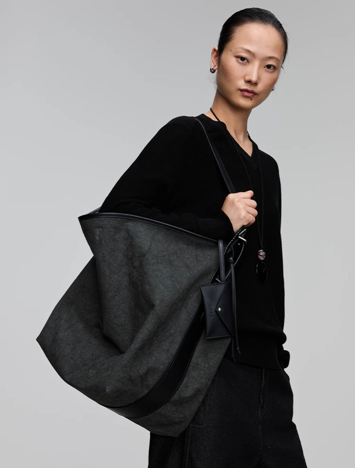 Deconstructed single shoulder bag – ULTIMUS