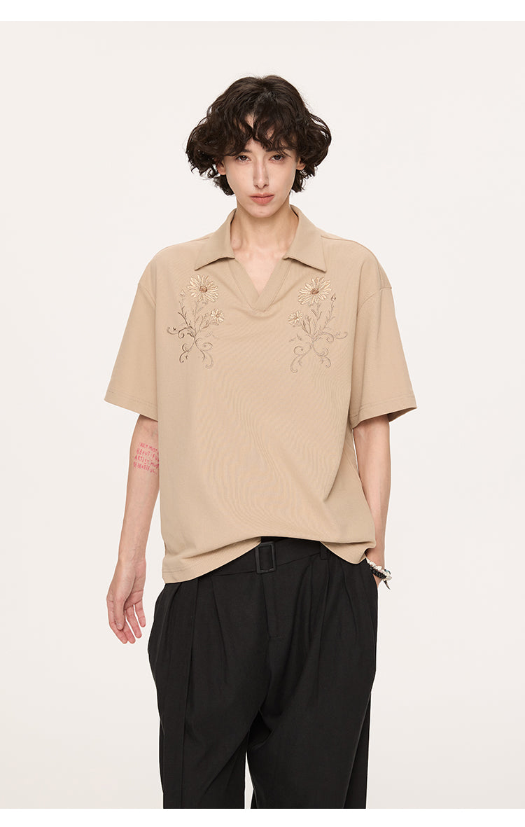 Embroidered V-neck polo shirt