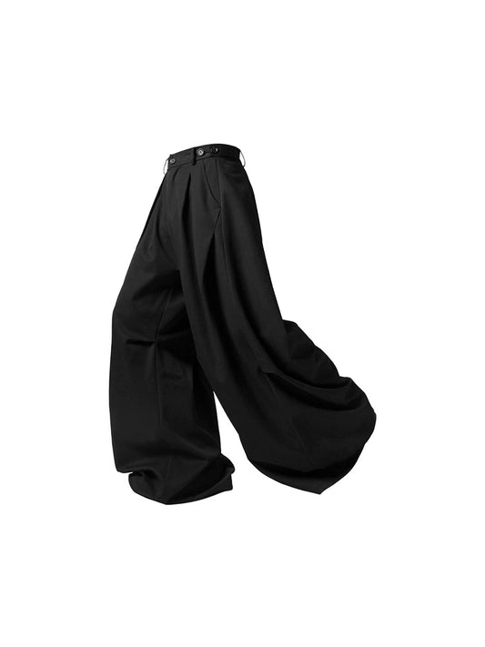 Loose-fitting scimitar silhouette  Casual pants