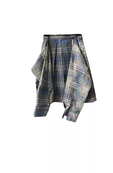 Decorative scarf with zipper