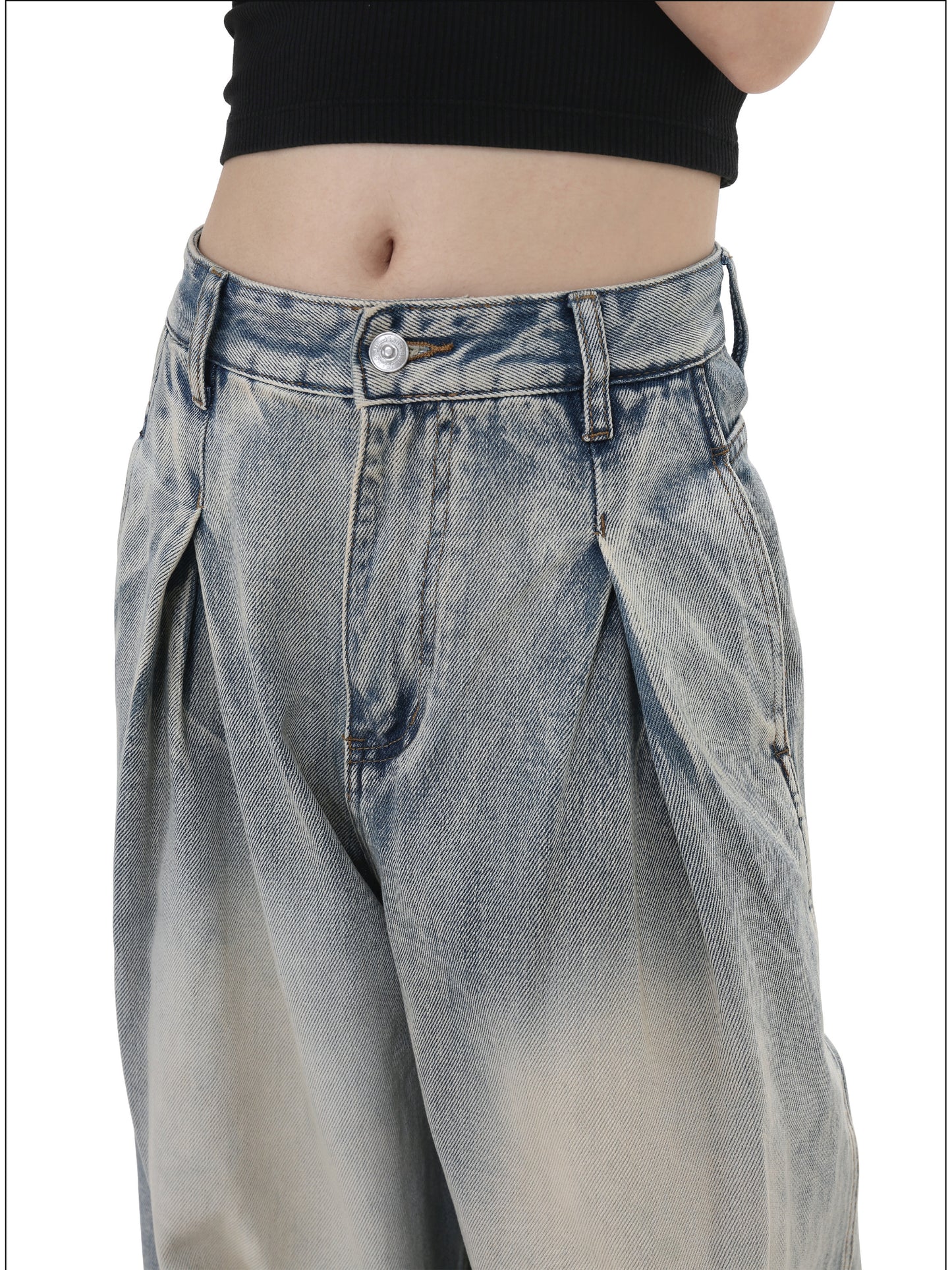 Pleated Design Jeans