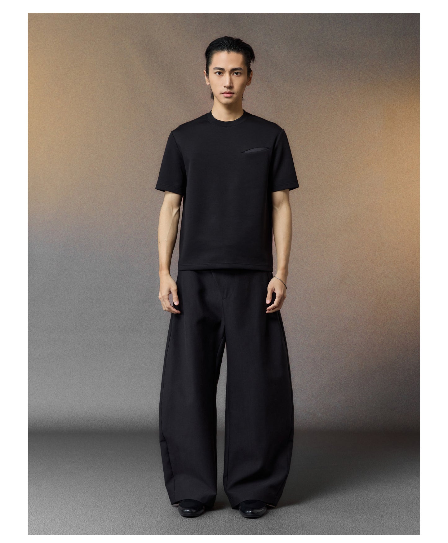 T-Shirt with Air Layer Pocket