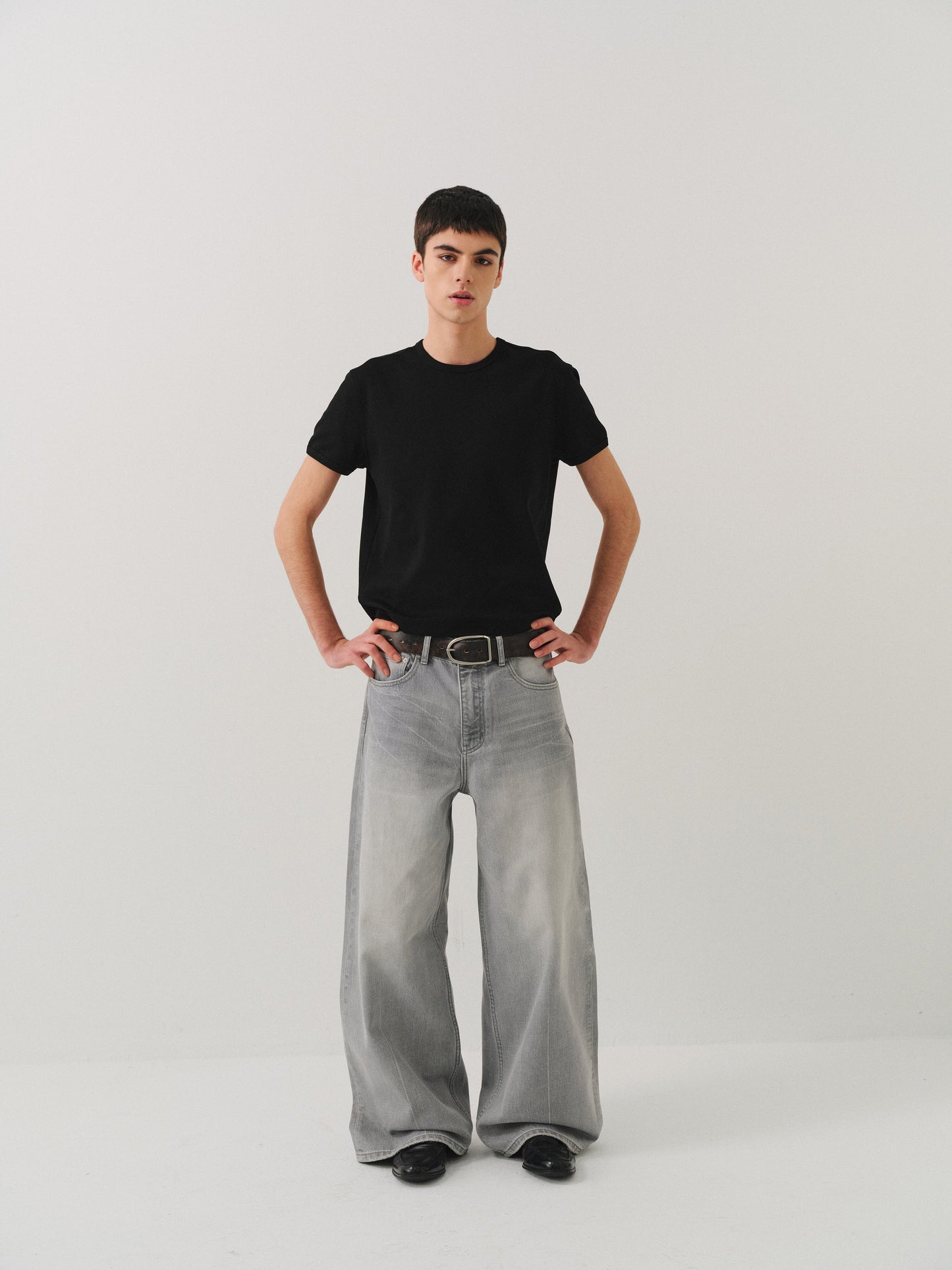 Wash-treated Loose-fit Jeans