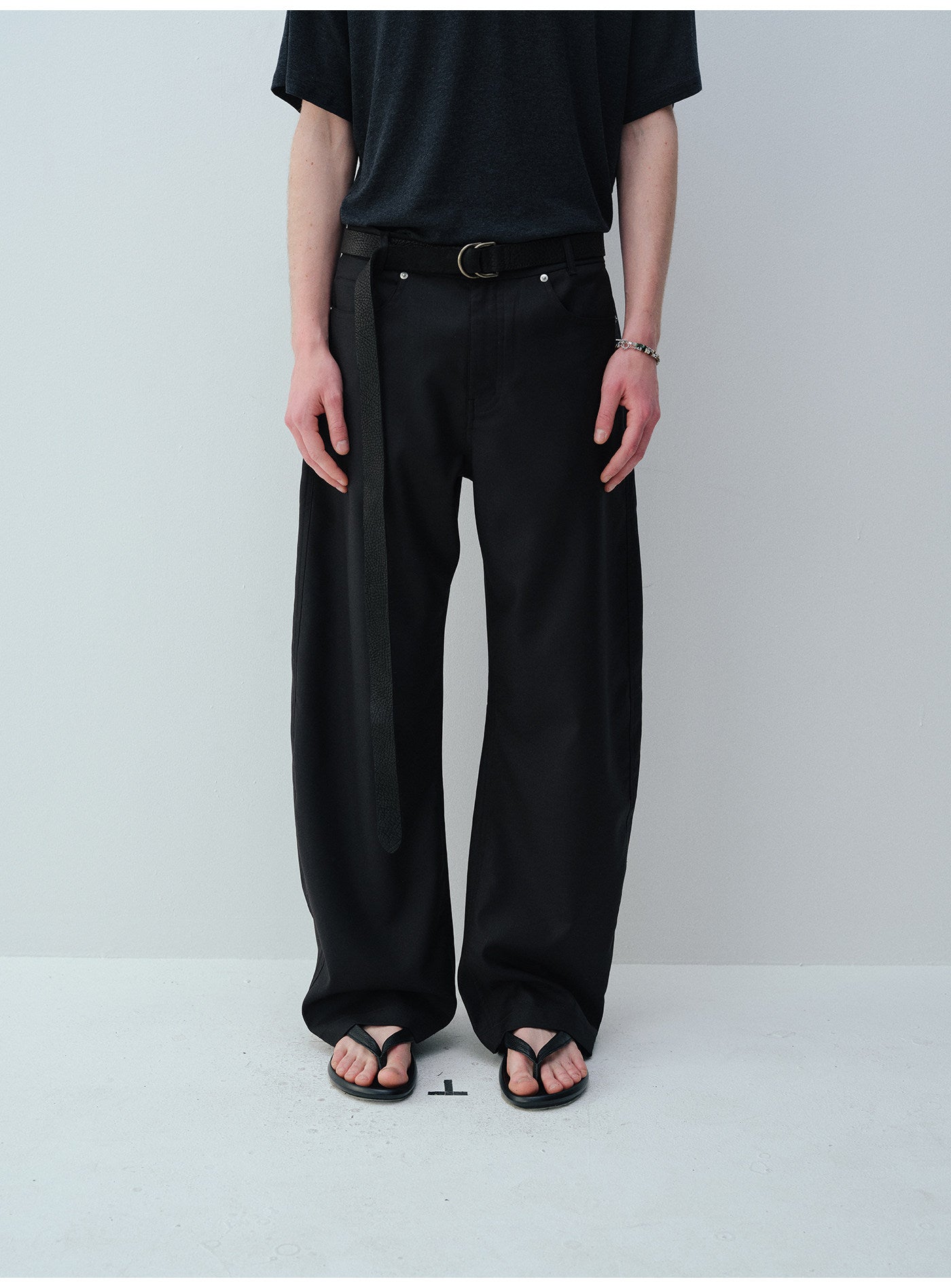 3D 마이크로 커브 캐주얼 팬츠