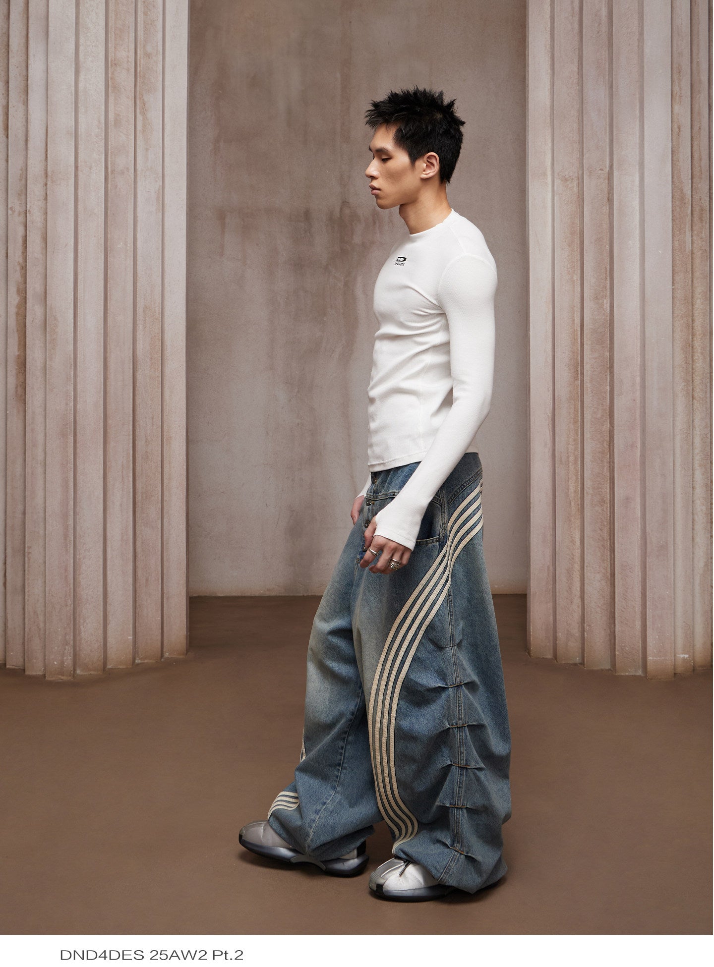 Pleated Stripe Wide-Leg Jeans