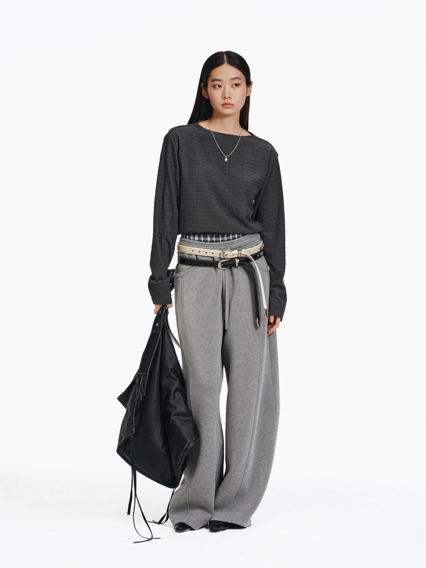 Casual pants with elastic waistband