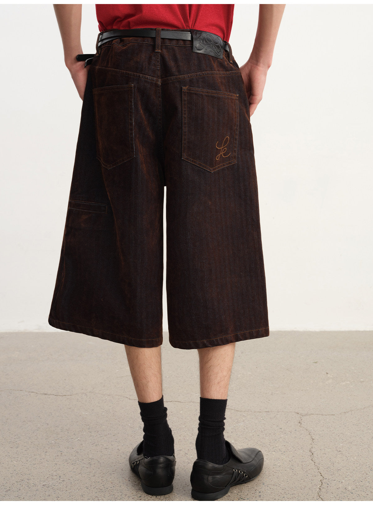 Herringbone-patterned corduroy cropped pants