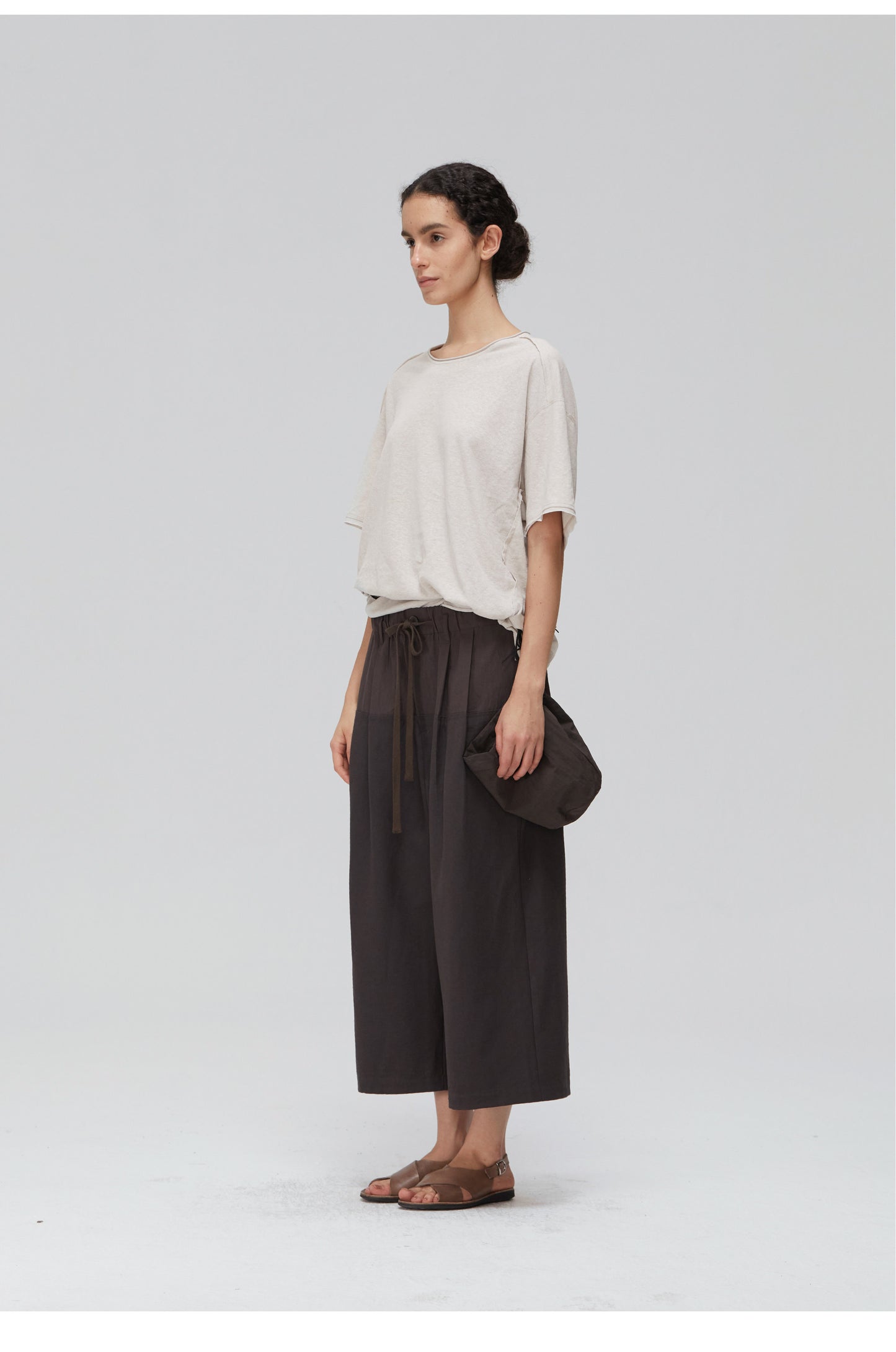 Basic T-shirt with raw edges T-shirt