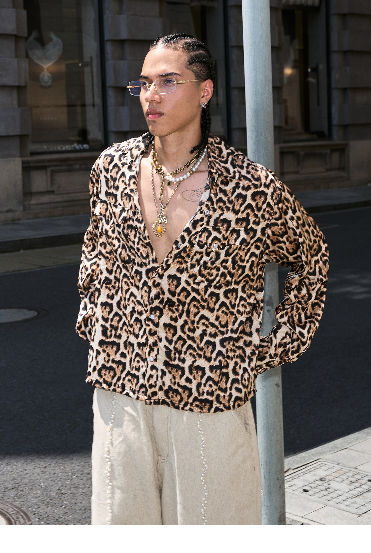 실크 텍스처 레오파드 프린트 샤트