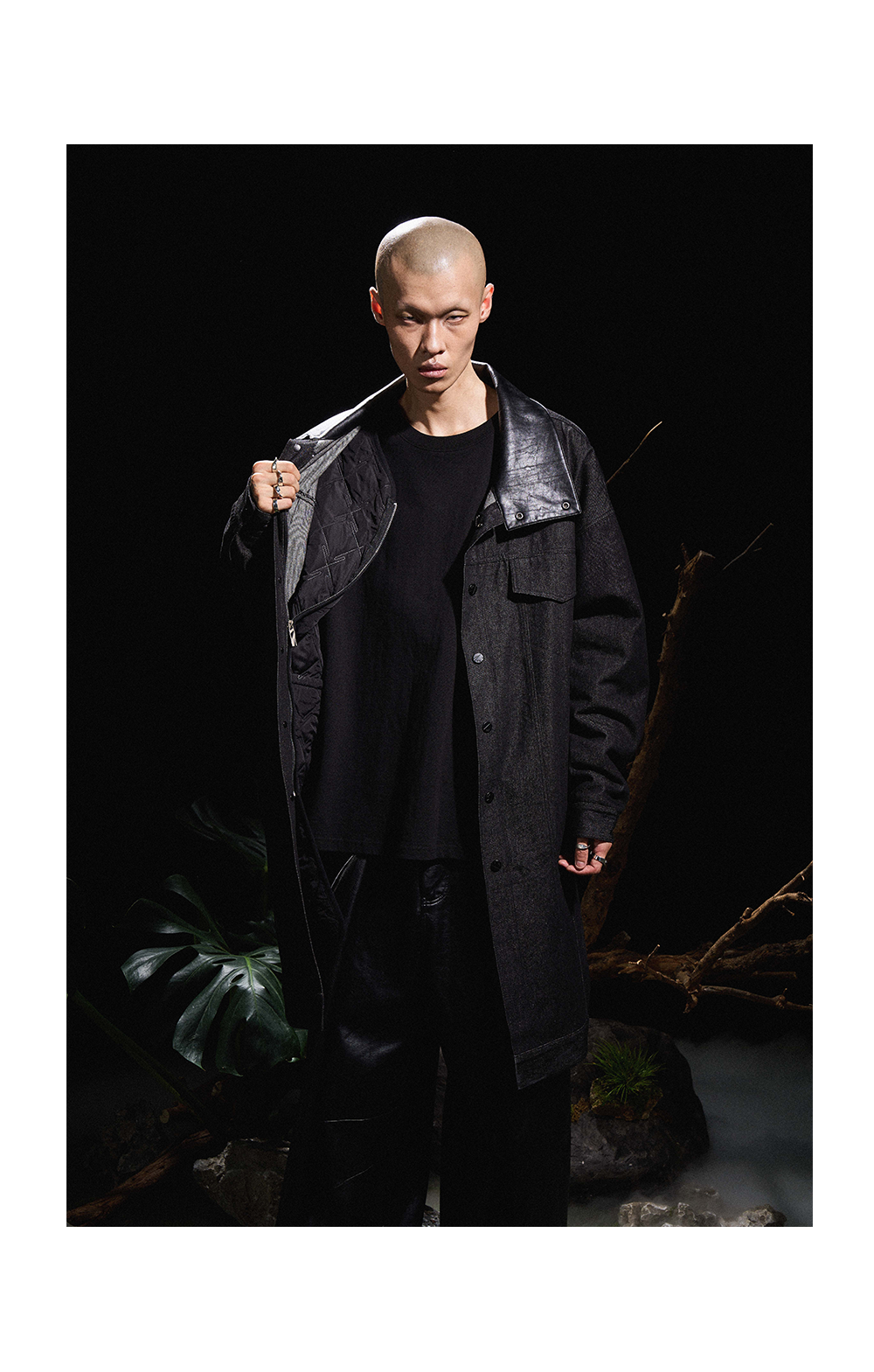 Liner removable multi-pocket jacket