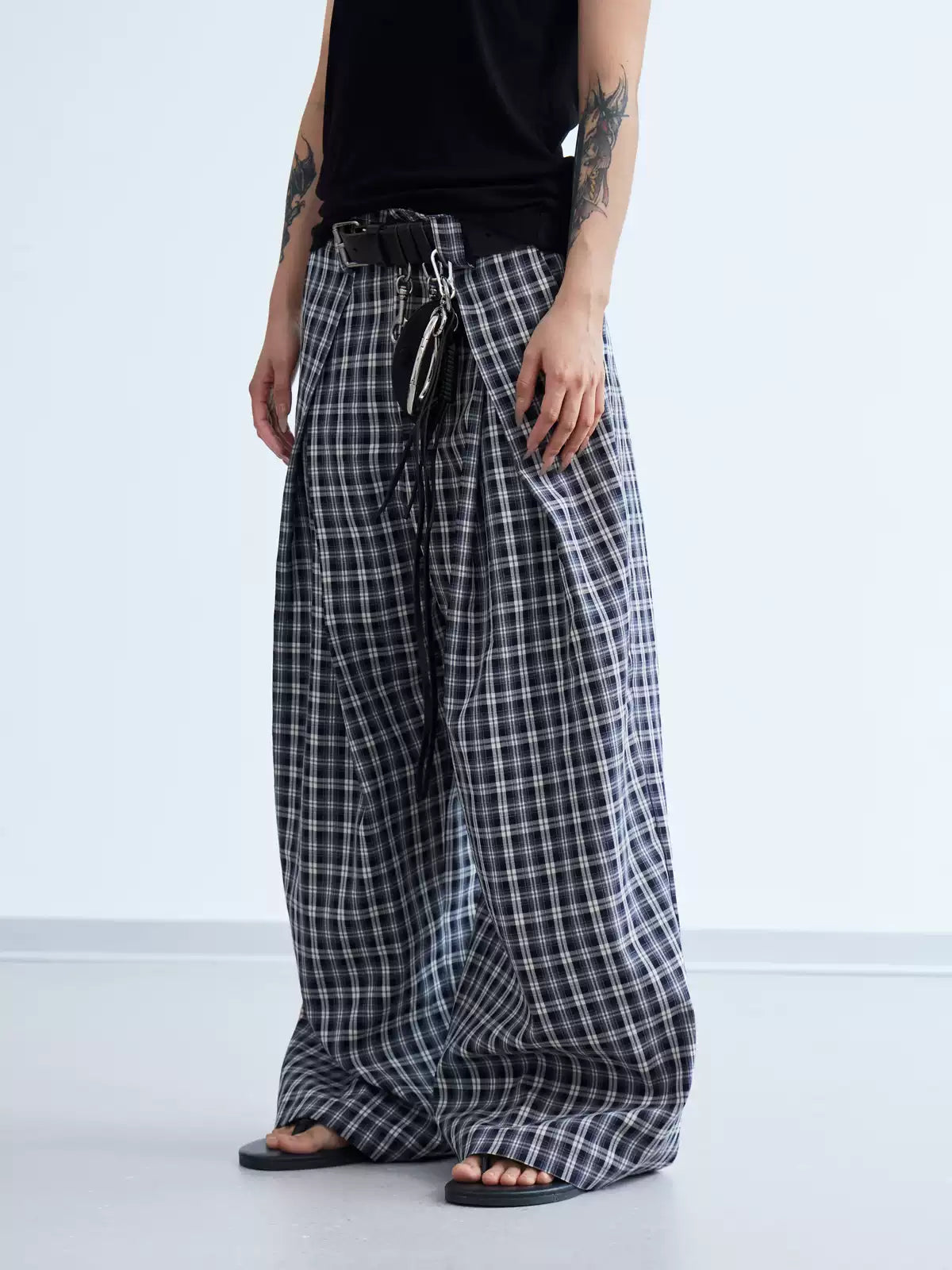 Checked wide-leg casual pants