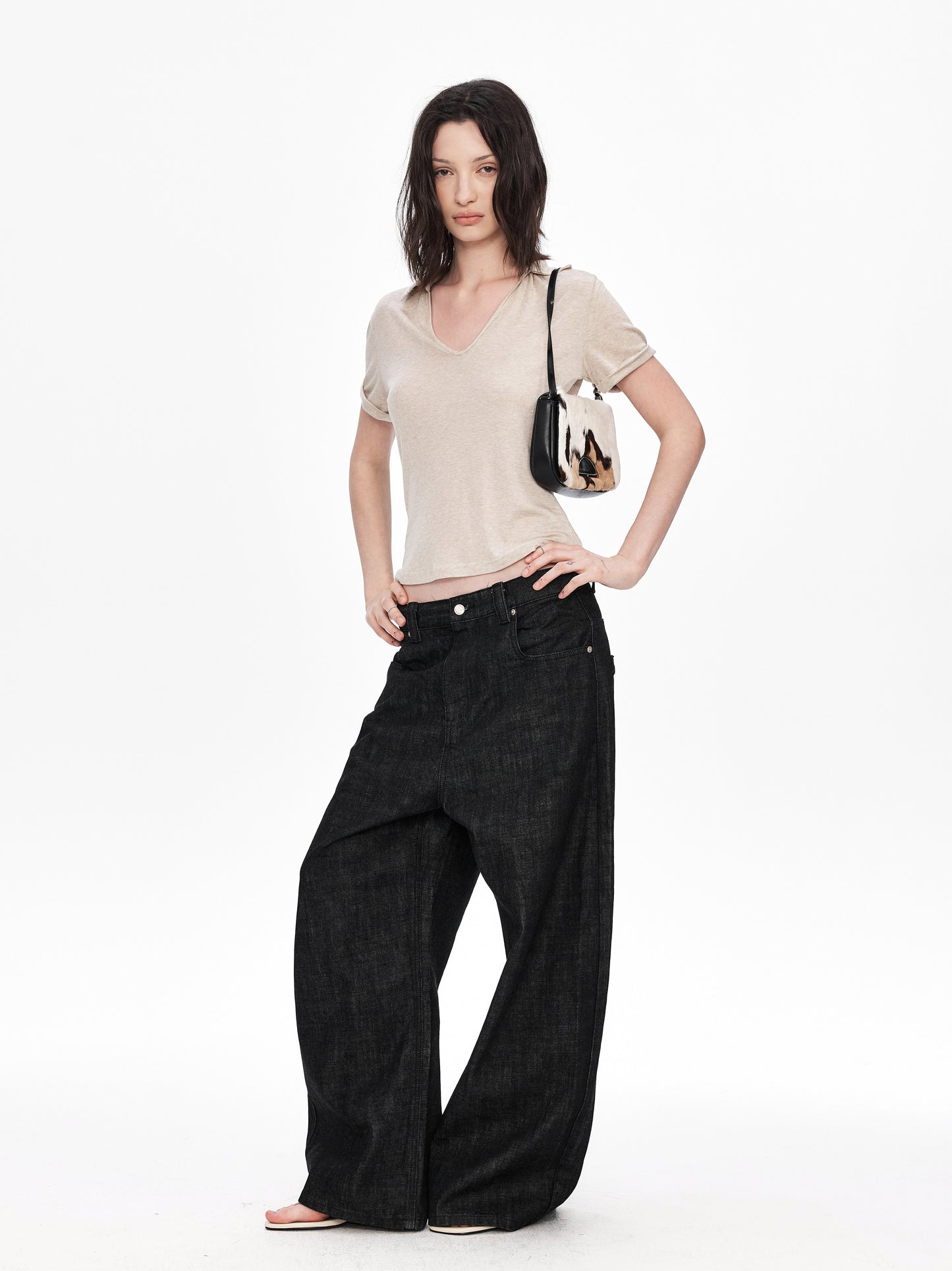 Original Color Jeans with 3D Pattern Cutting