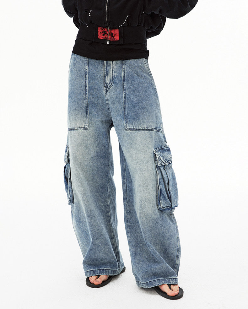 Large-Pocket Washed Jeans