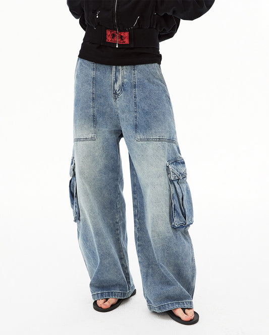 Large-Pocket Washed Jeans