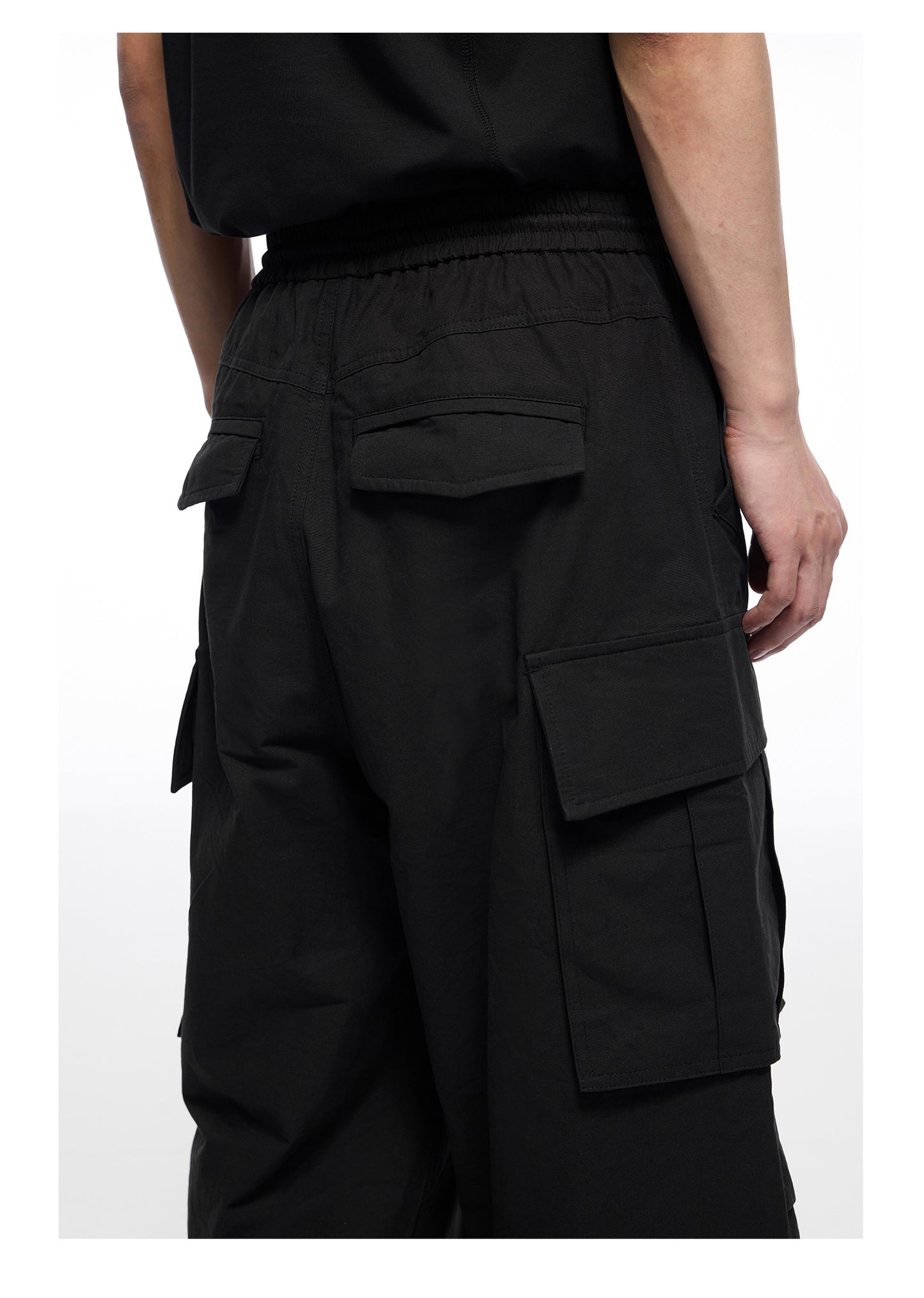 Multi-pocket pleated design paratrooper pants