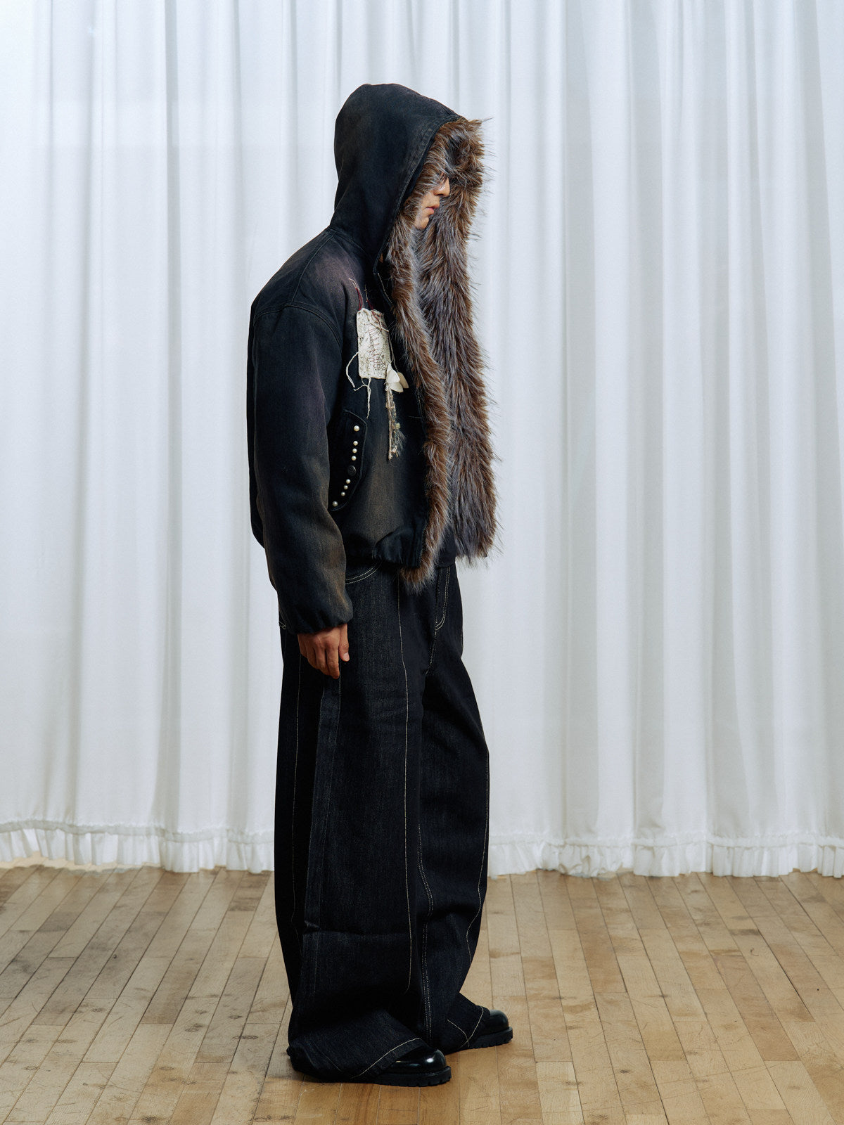 Detachable faux fur lining denim jacket