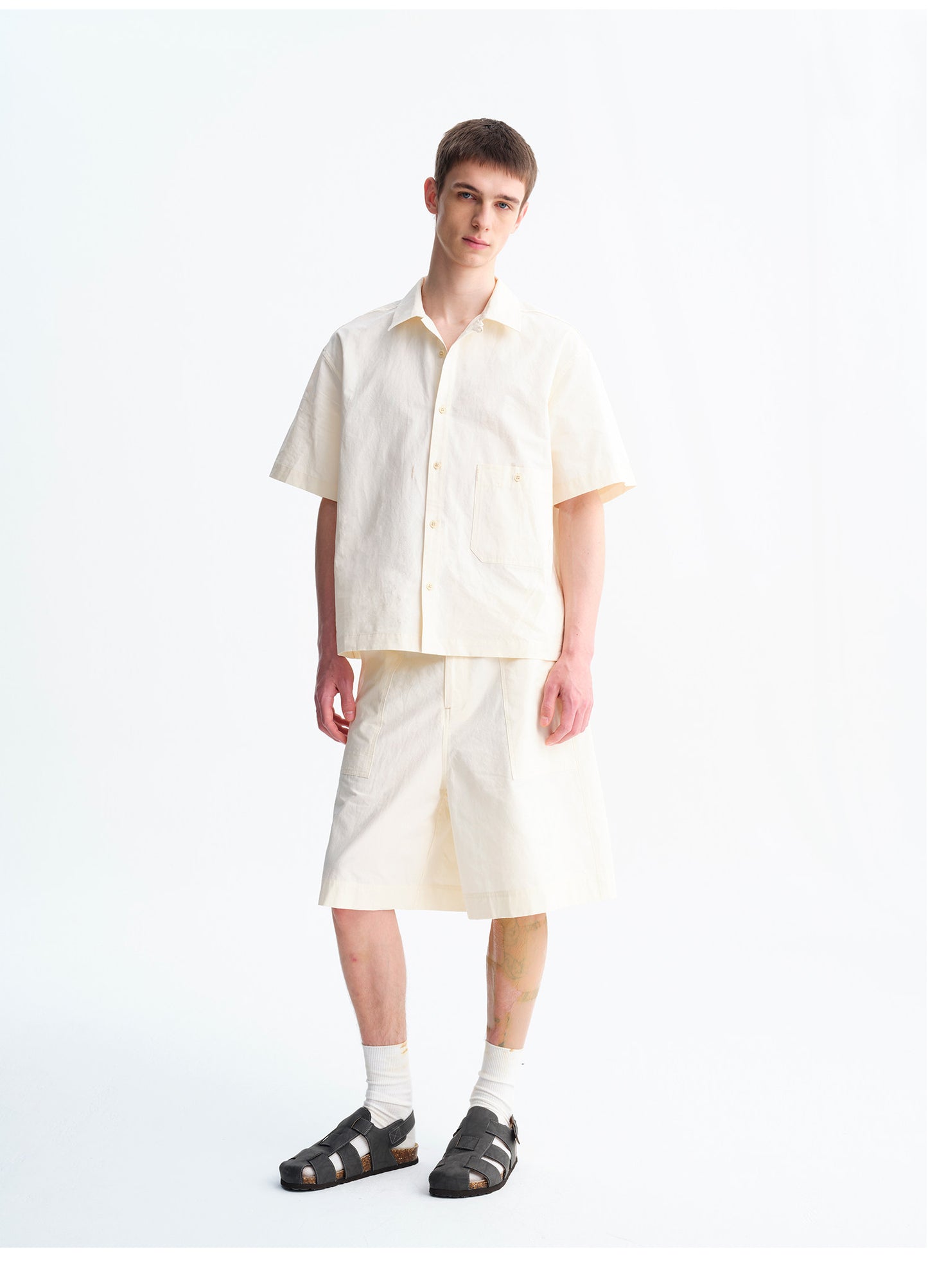 Linen Loose-Fit Shorts