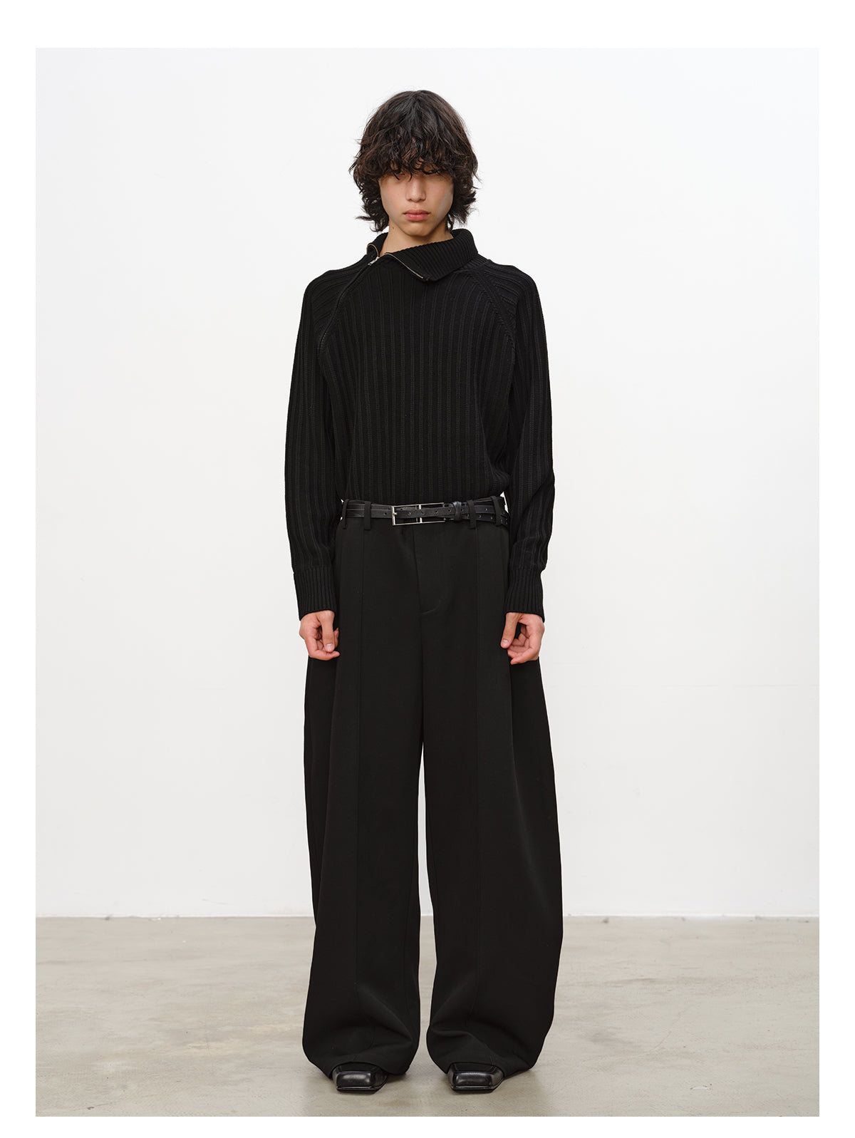 Mid-Rise Pleated Casual Pants