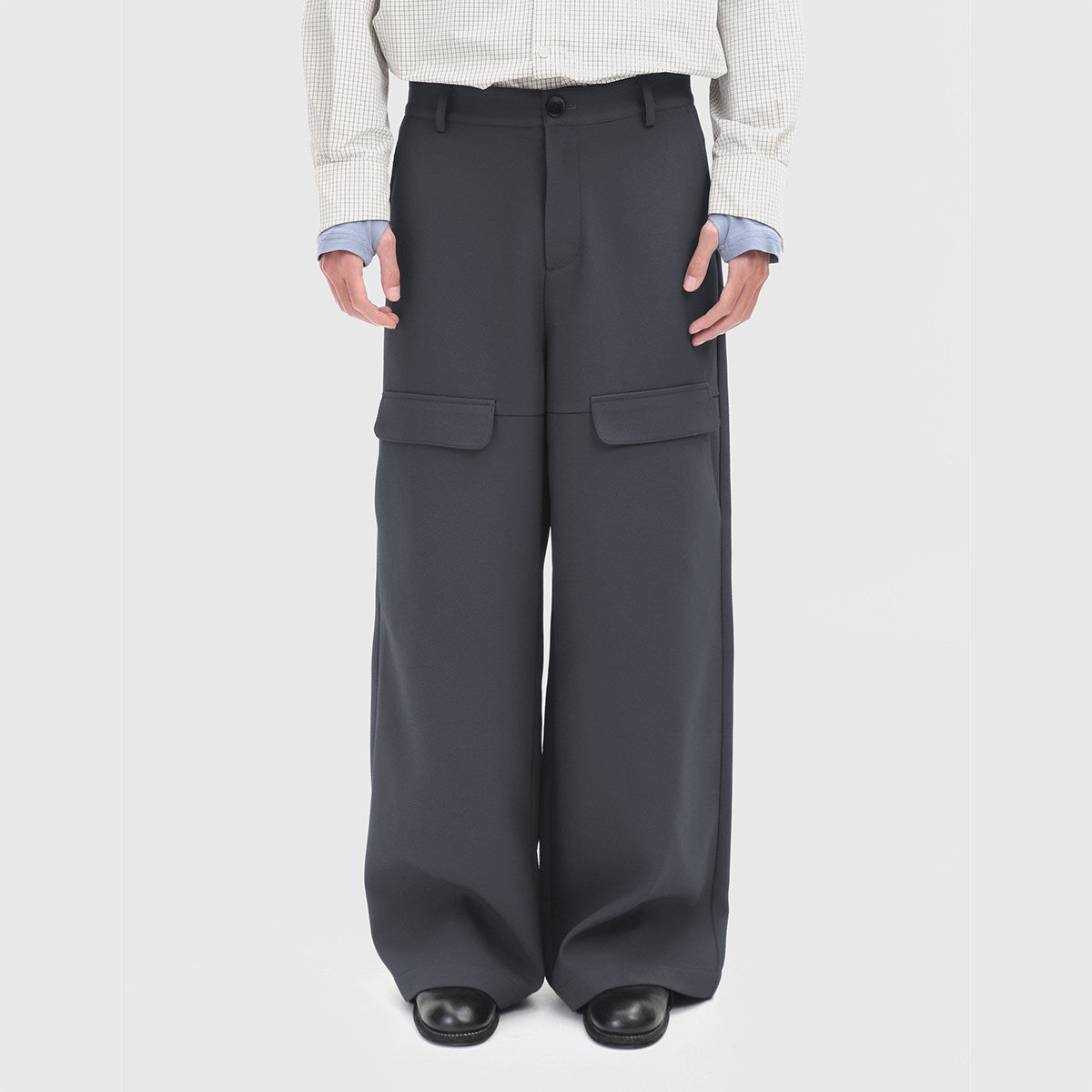 Casual Pants with Cut-Off Pockets　