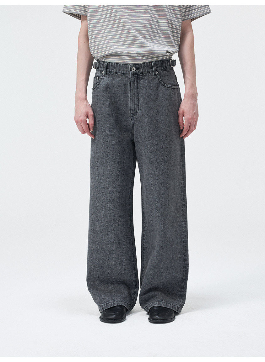 Distressed Wash Jeans