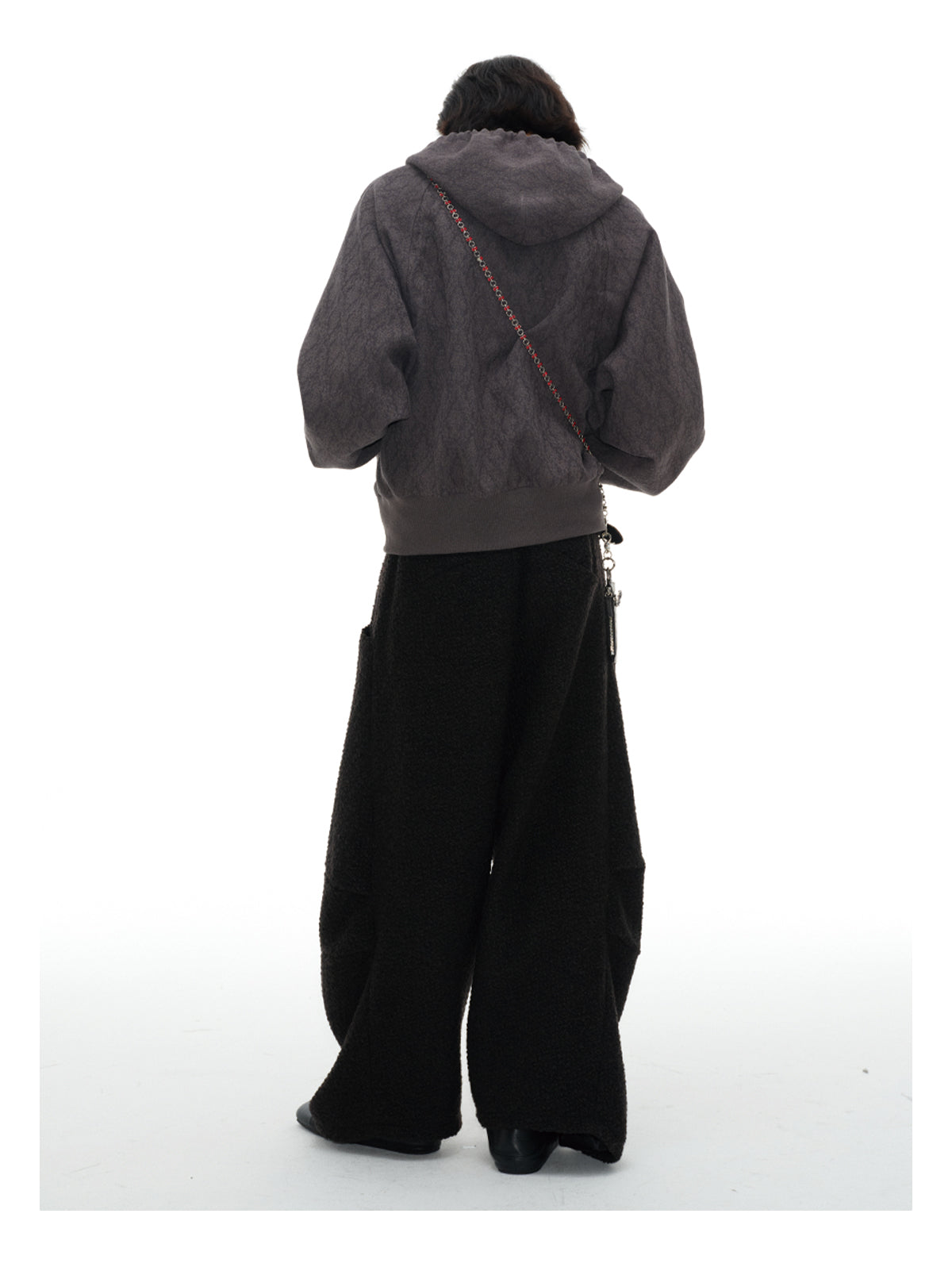 Three-dimensional cut scimitar pants