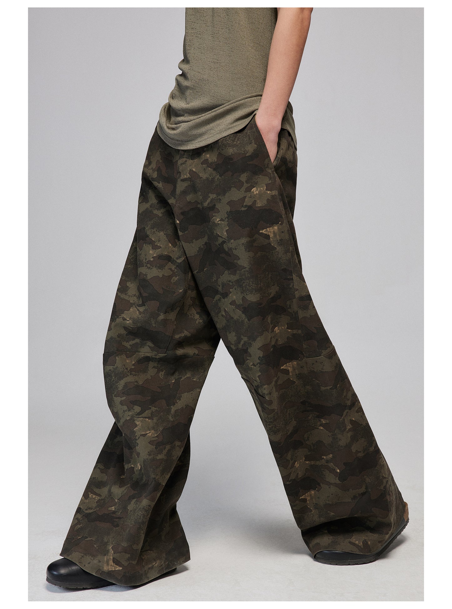 Wide leg casual camouflage pants