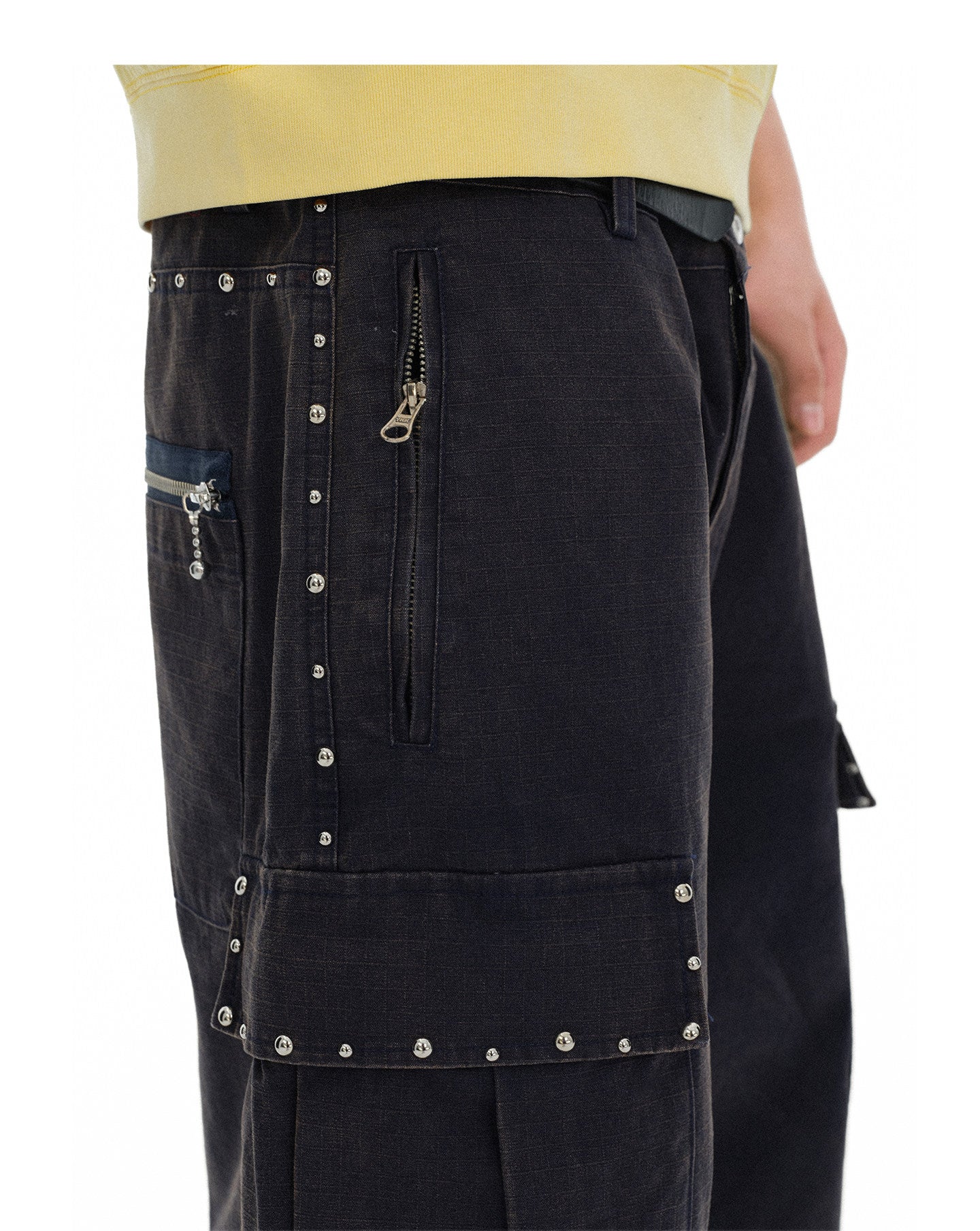 Multi-Pocket Loose Shorts