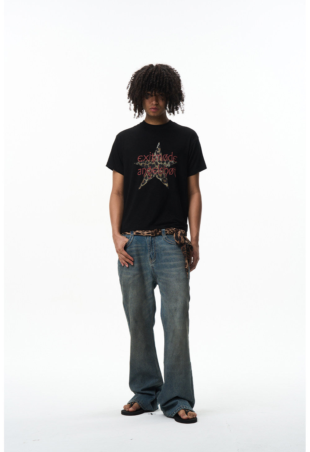 Unisex Five-Pointed Star and Text Print T-Shirt