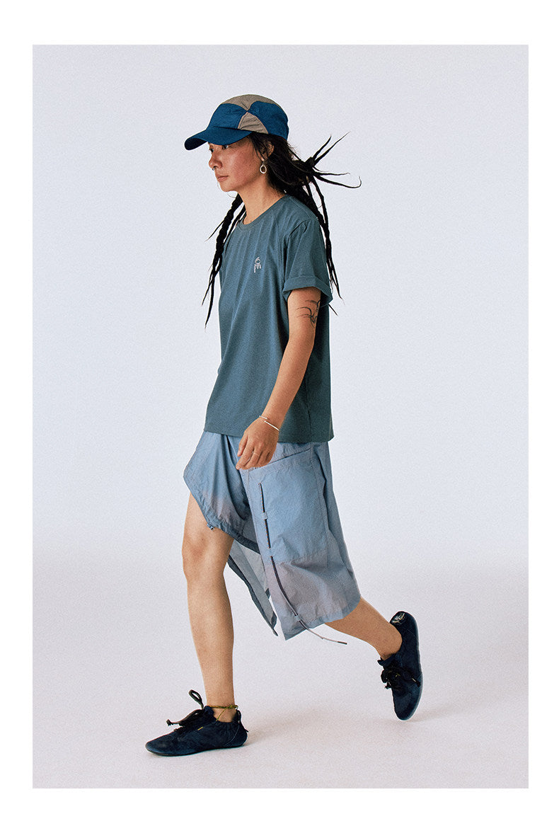 Moisture-wicking, quick-drying T-shirt