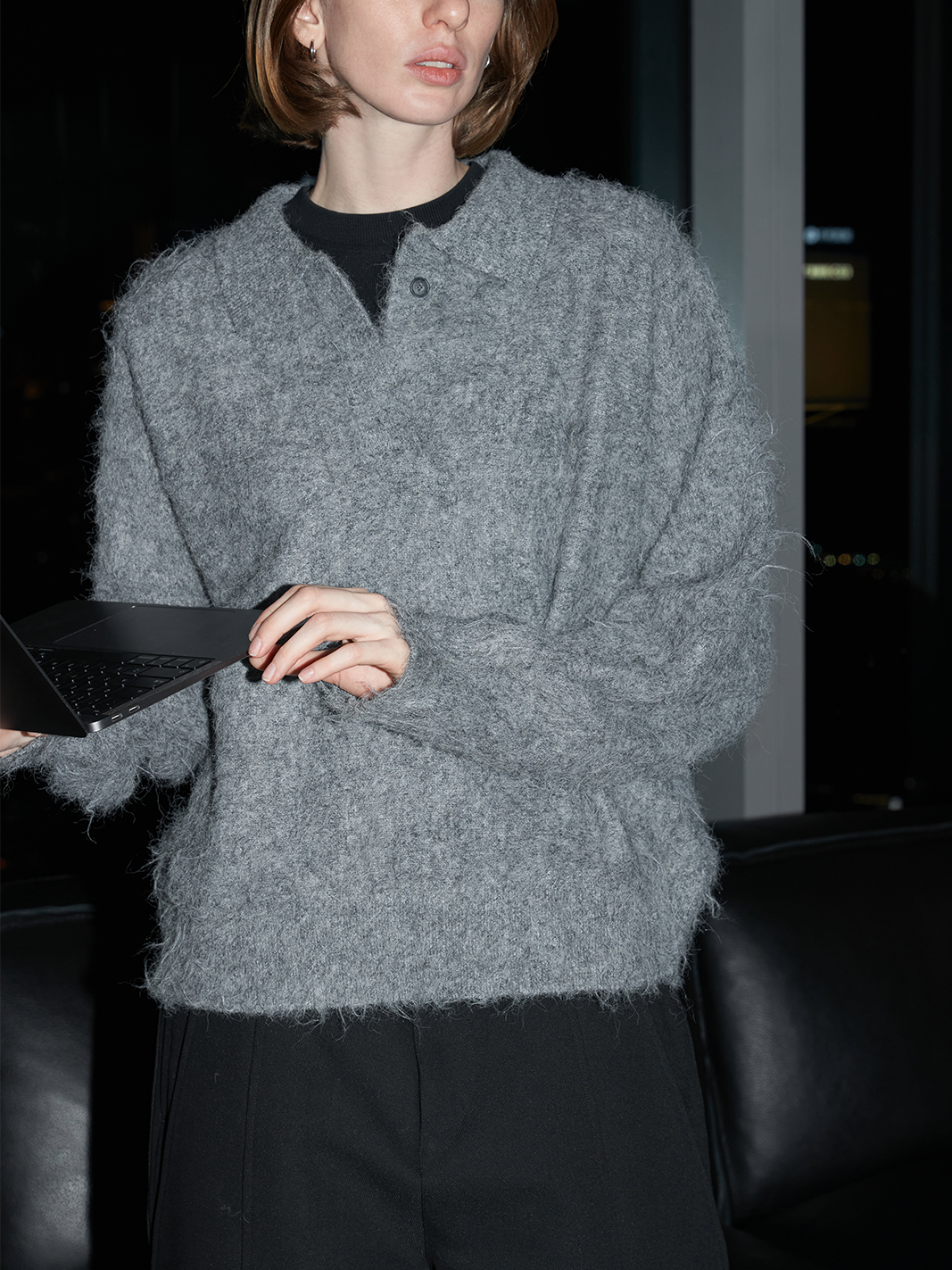 Collar-neck unisex sweater