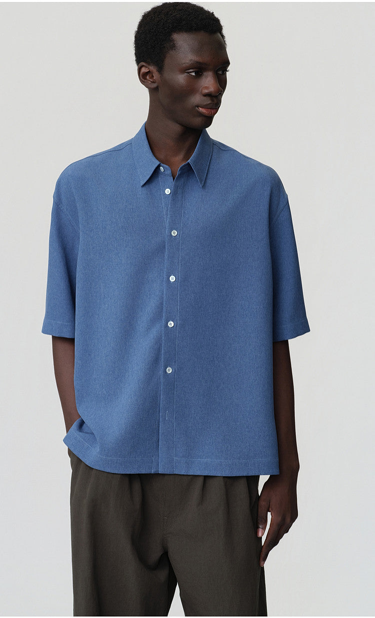 Standard Color Shirt with Pleats on the Side Seams