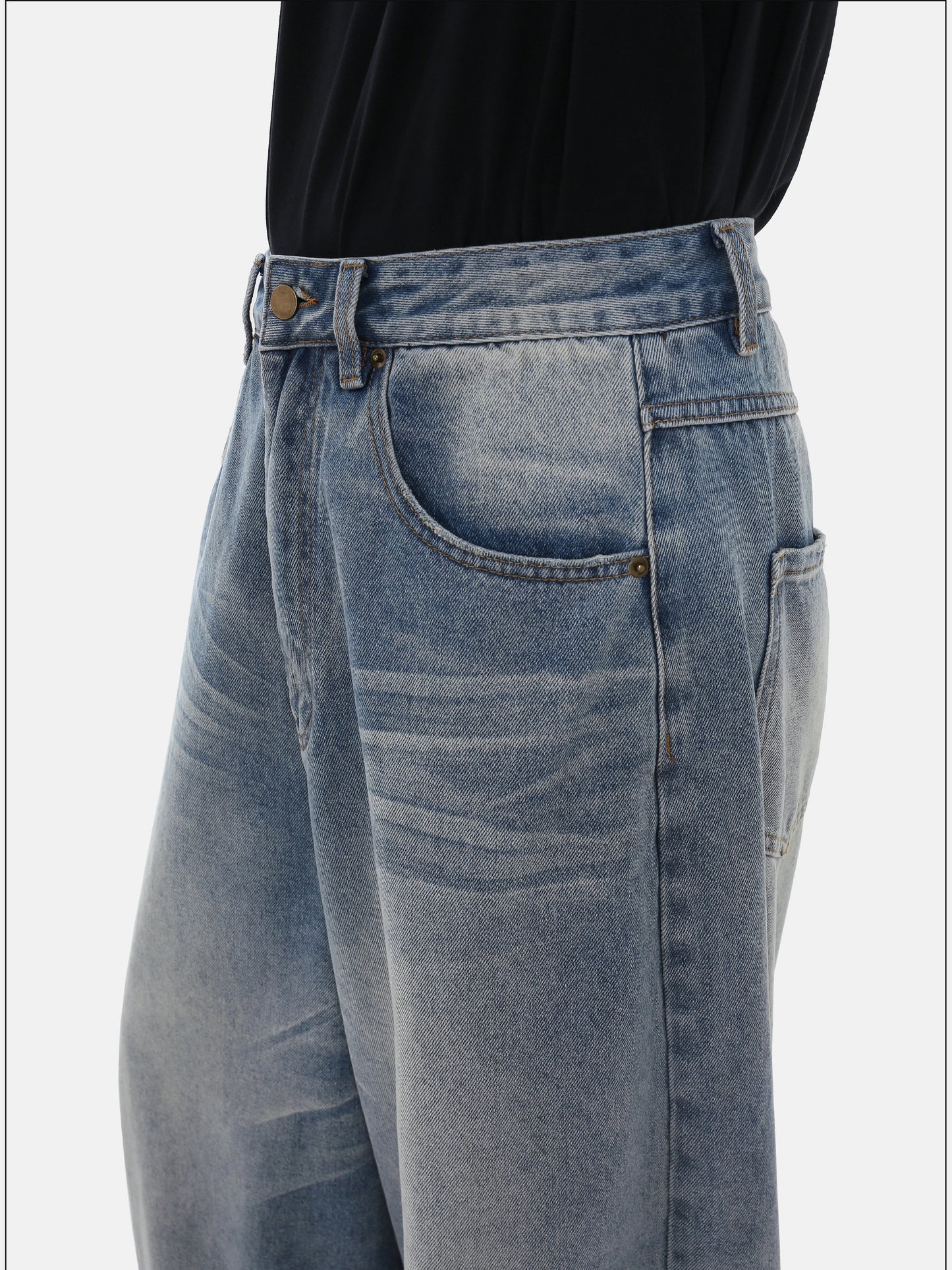 Retro Distressed Jeans