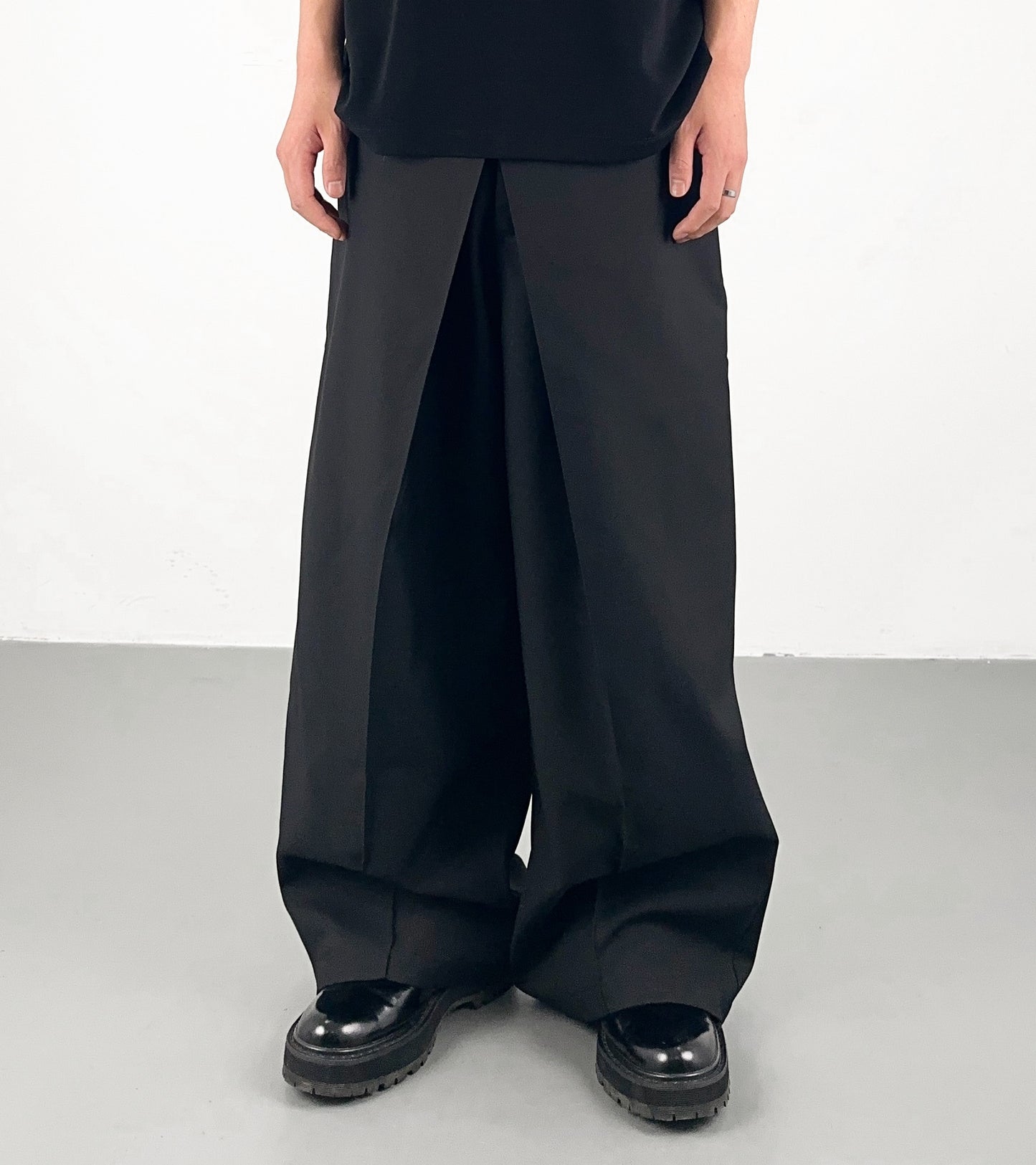 Wide Leg Pleated Straight Pants