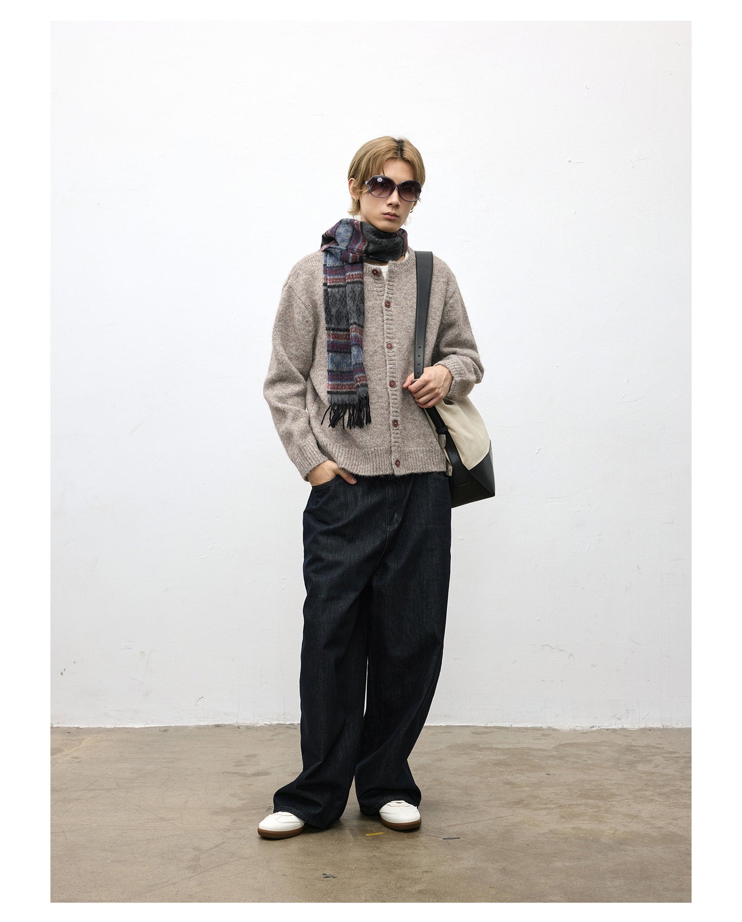 Loose-Fit Crew Neck Cardigan