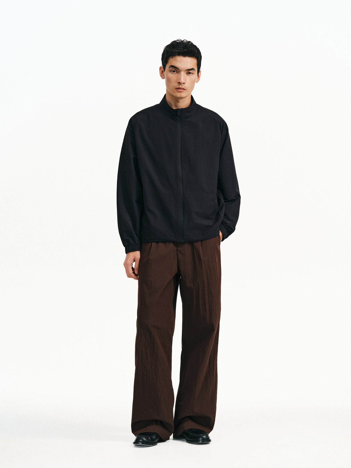 Water-repellent lightweight jacket